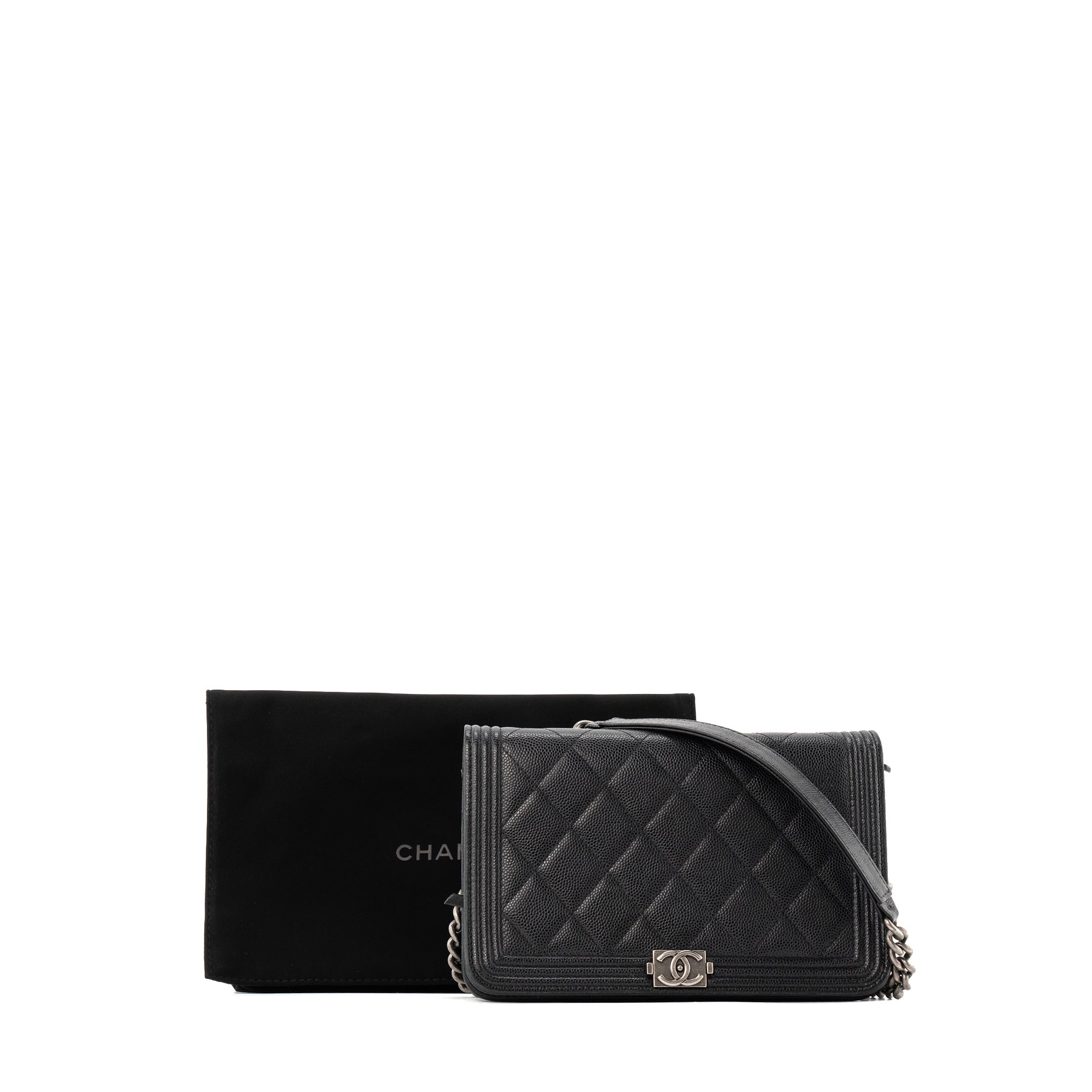 CHANEL - Sac à bandoulière Wallet on Chain Boy Chanel en cuir caviar noir