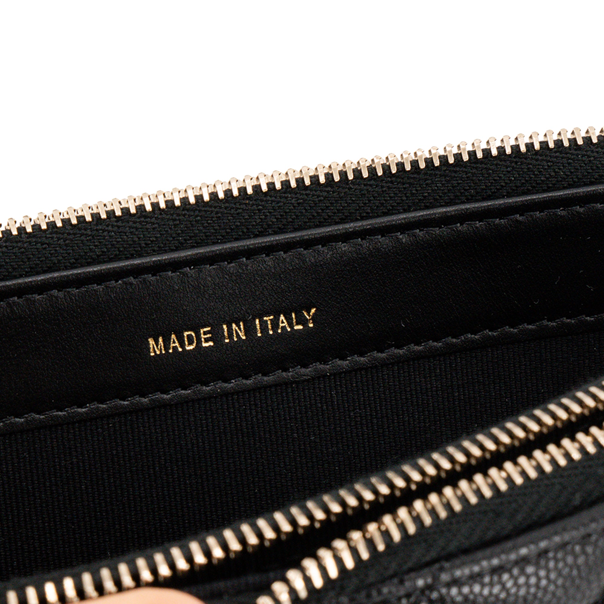CHANEL - Sac à bandoulière Wallet On Chain Chanel en cuir caviar noir