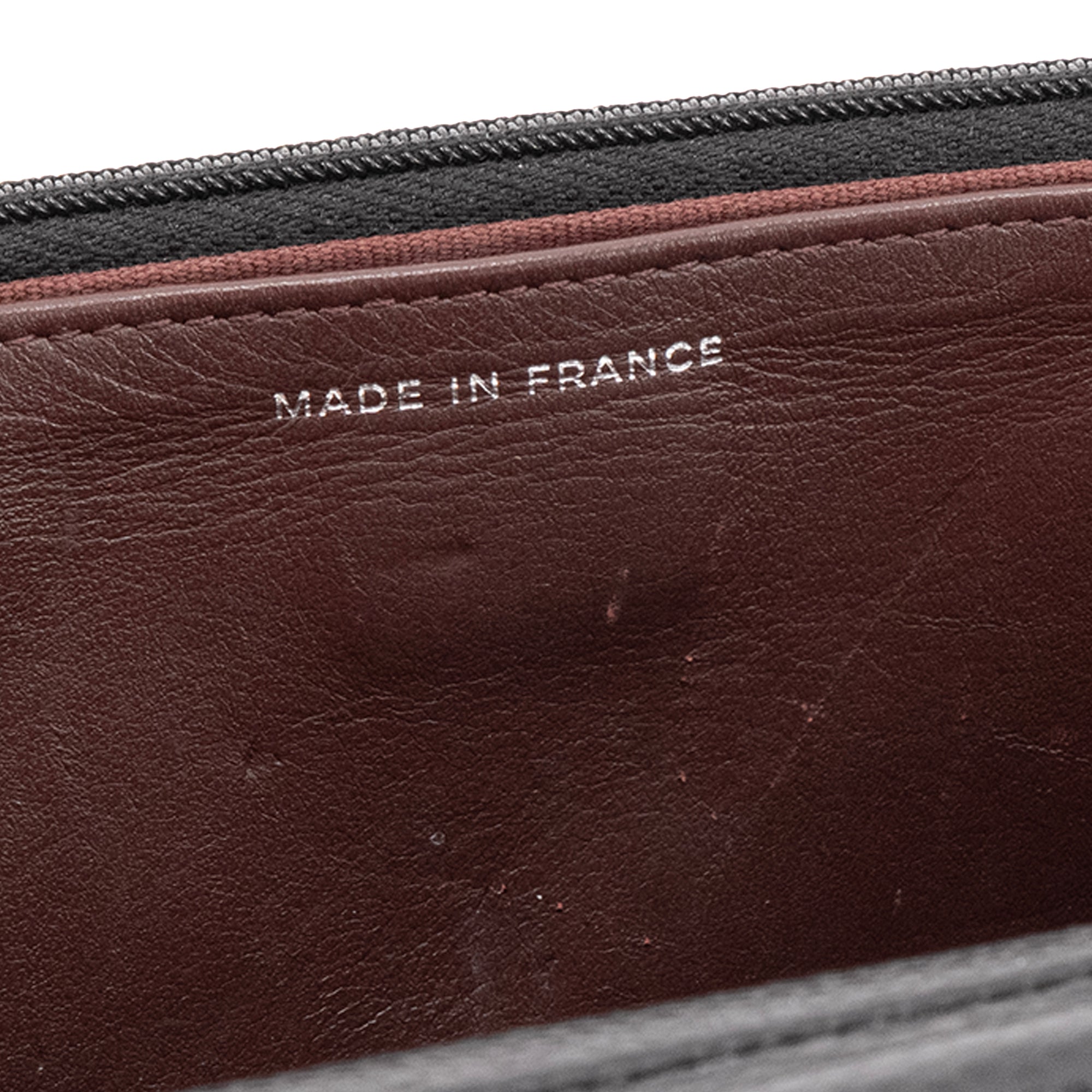 CHANEL - Sac à bandoulière Wallet On Chain Chanel en cuir caviar noir