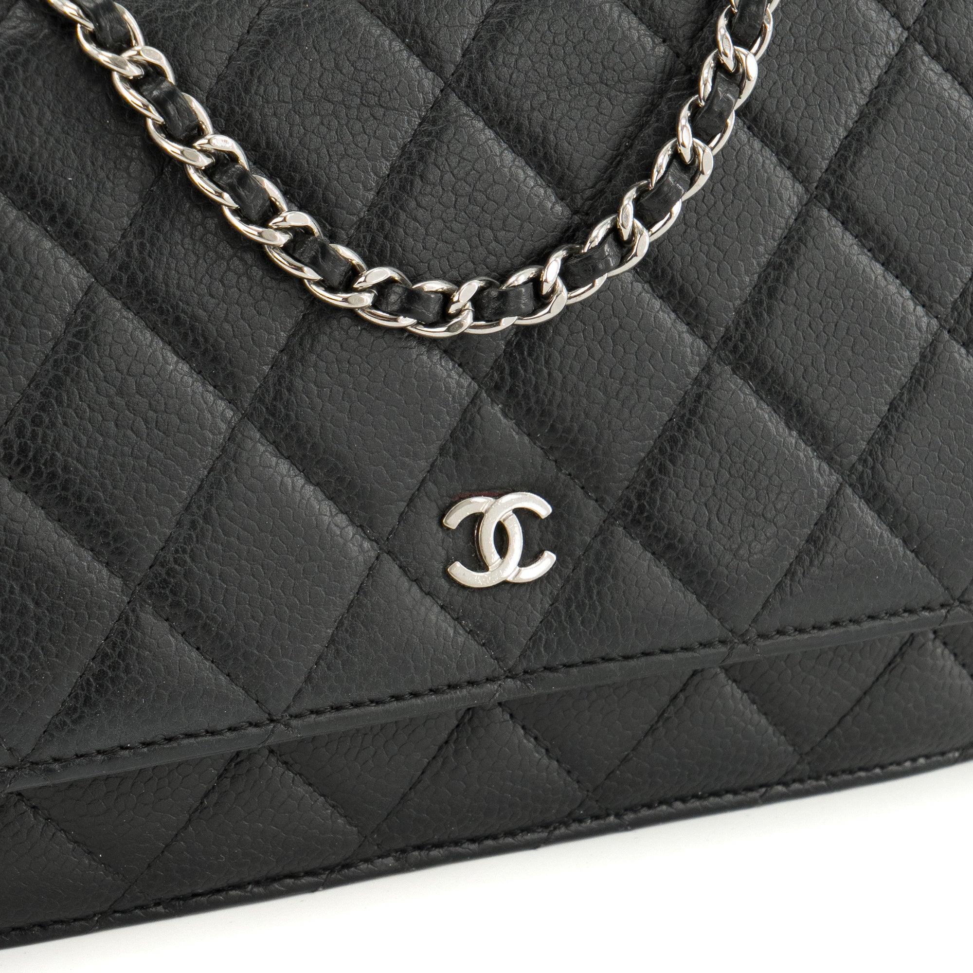 CHANEL - Sac à bandoulière Wallet on Chain Chanel en cuir caviar noir