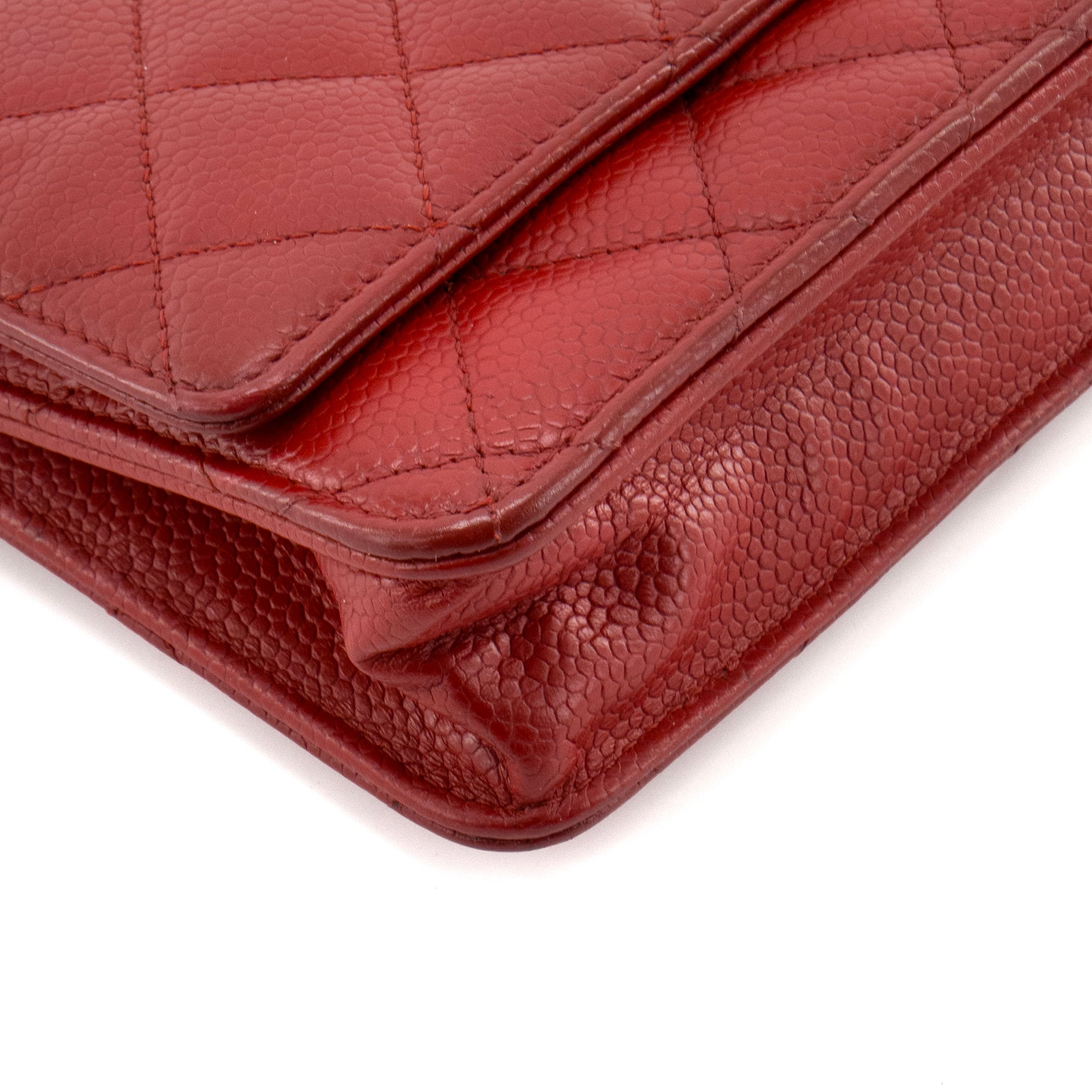 CHANEL - Sac à bandoulière Wallet on Chain Chanel en cuir caviar rouge