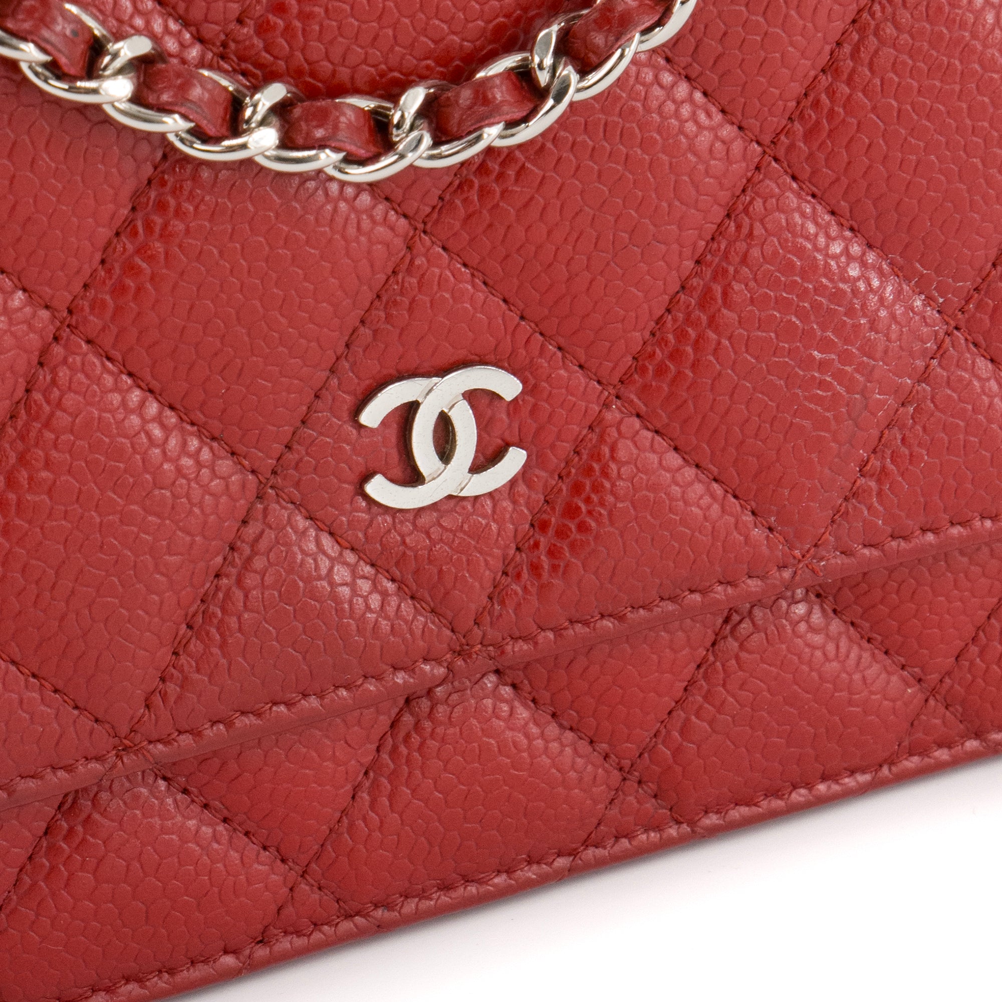 CHANEL - Sac à bandoulière Wallet on Chain Chanel en cuir caviar rouge