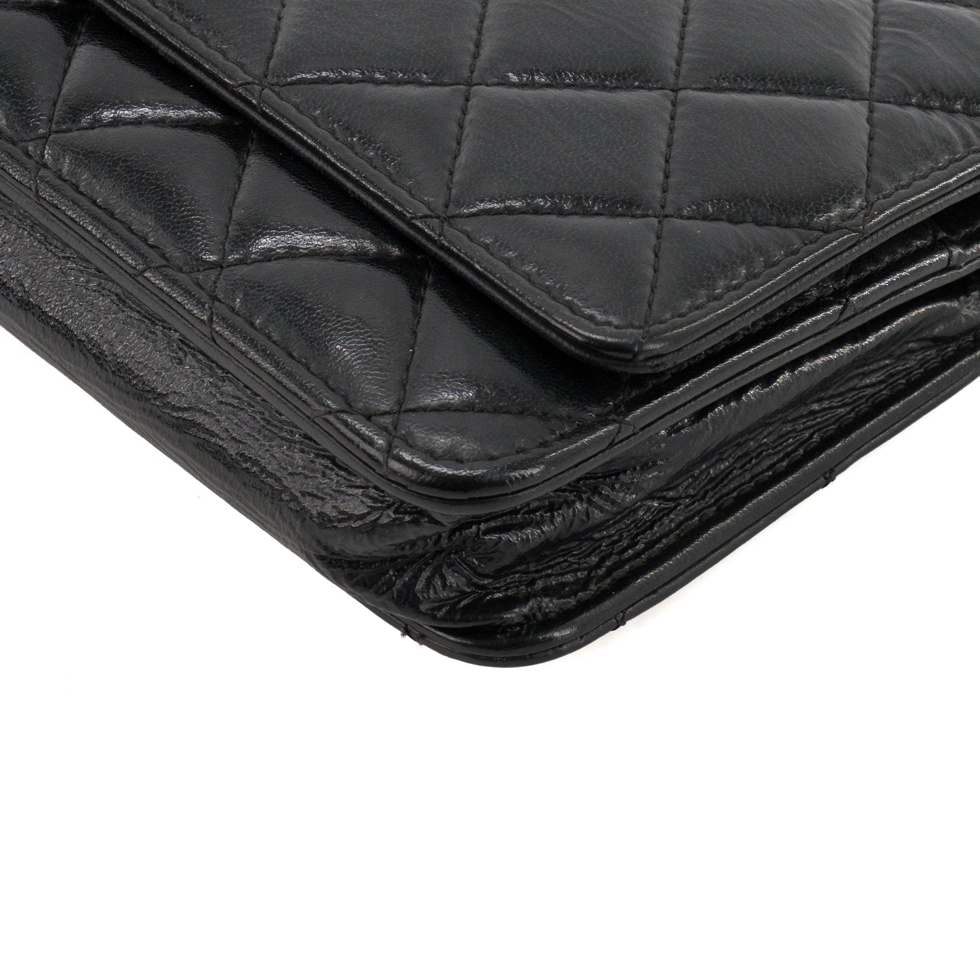 CHANEL - Sac à bandoulière Wallet On Chain Chanel en cuir glacé noir édition limitée