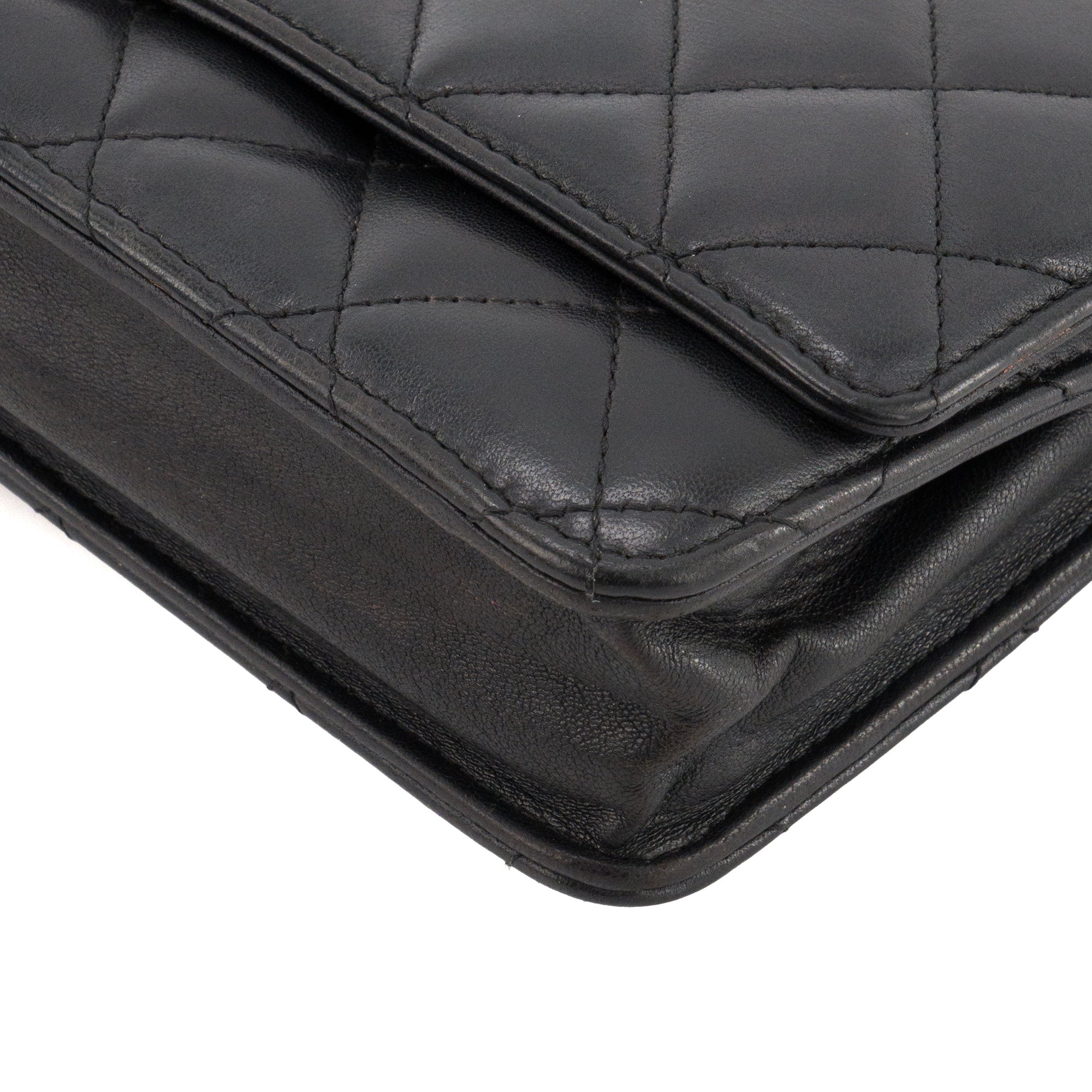 CHANEL - Sac à bandoulière Wallet on Chain Chanel en cuir lisse noir