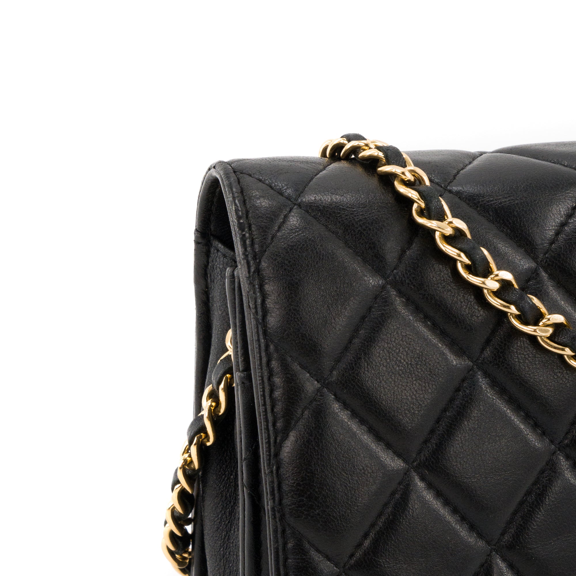 CHANEL - Sac à bandoulière Wallet on Chain Chanel en cuir lisse noir