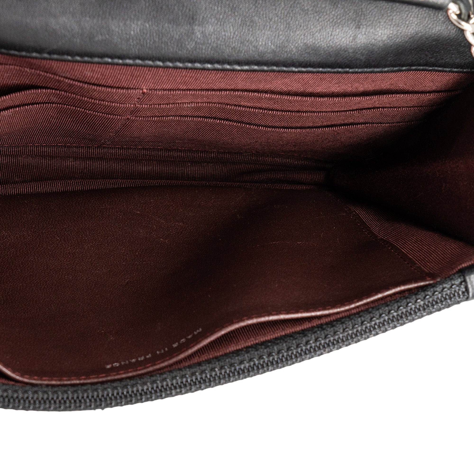 CHANEL - Sac à bandoulière Wallet on Chain Chanel en cuir lisse noir