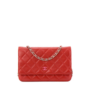 CHANEL - Sac à bandoulière Wallet on Chain Chanel en cuir lisse rouge