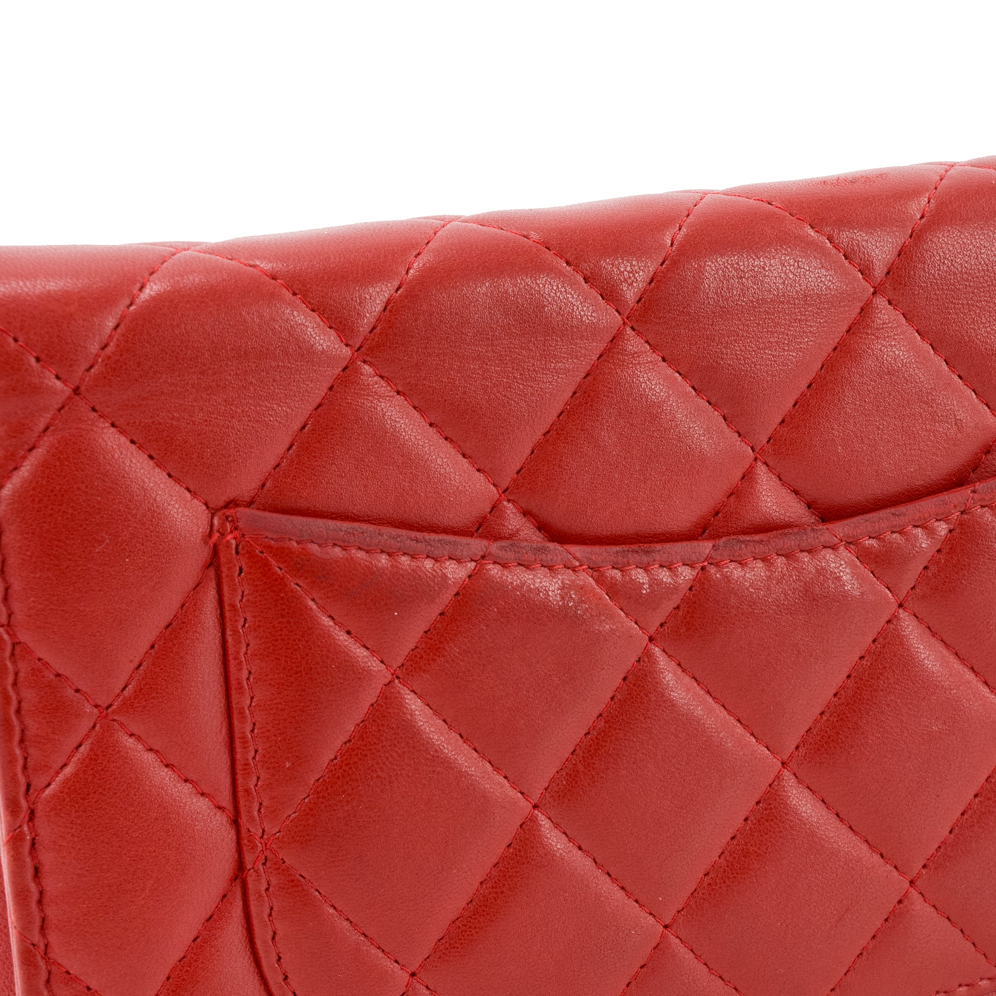 CHANEL - Sac à bandoulière Wallet on Chain Chanel en cuir lisse rouge