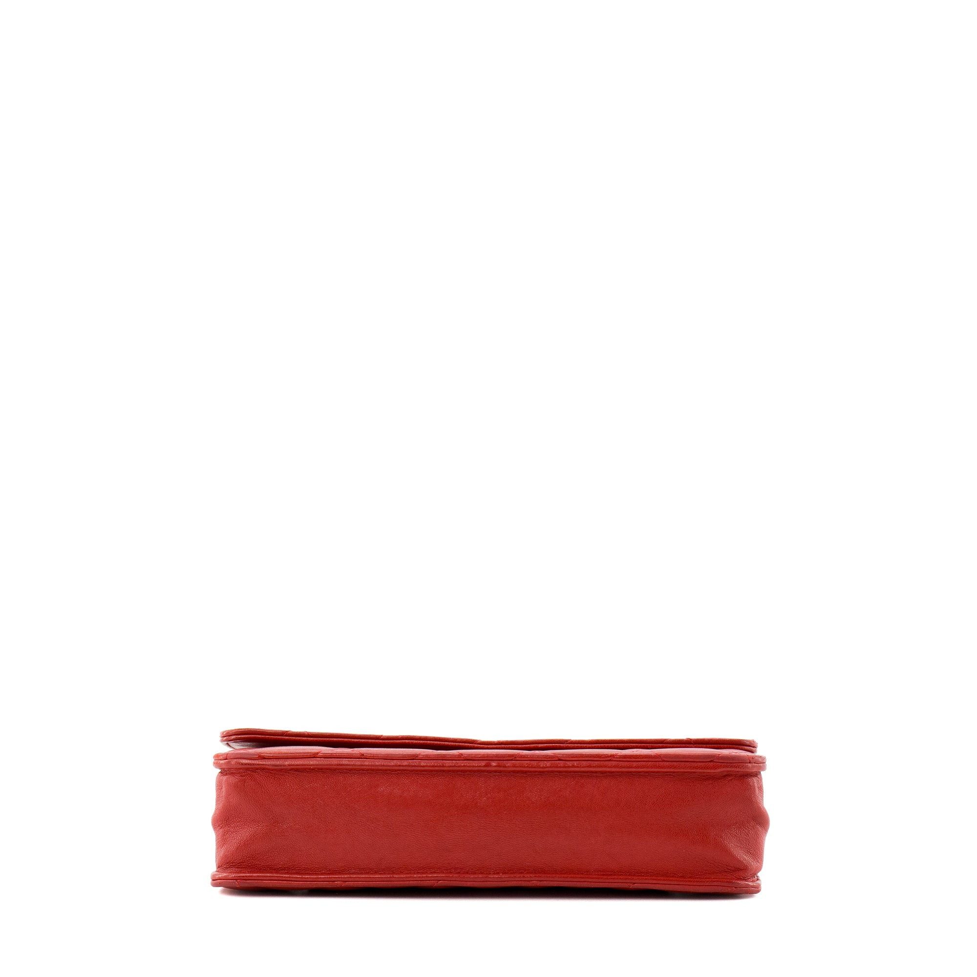 CHANEL - Sac à bandoulière Wallet on Chain Chanel en cuir lisse rouge