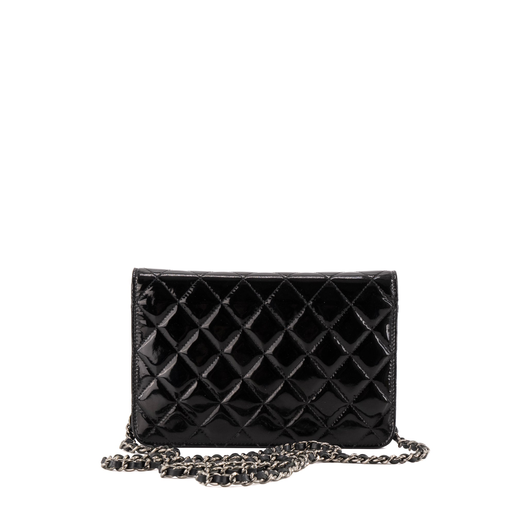 CHANEL - Sac à bandoulière Wallet On Chain Chanel en cuir noir verni