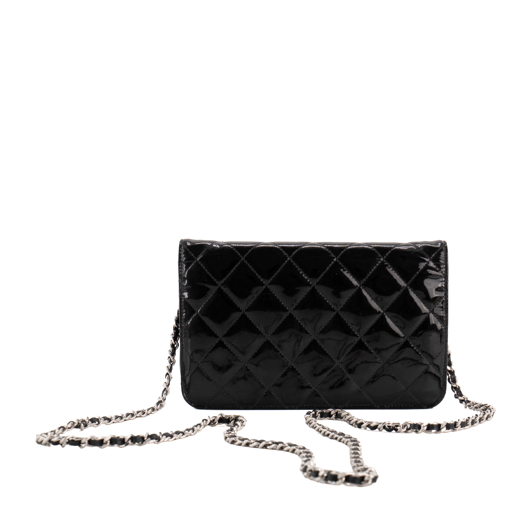 CHANEL - Sac à bandoulière Wallet On Chain Chanel en cuir noir verni