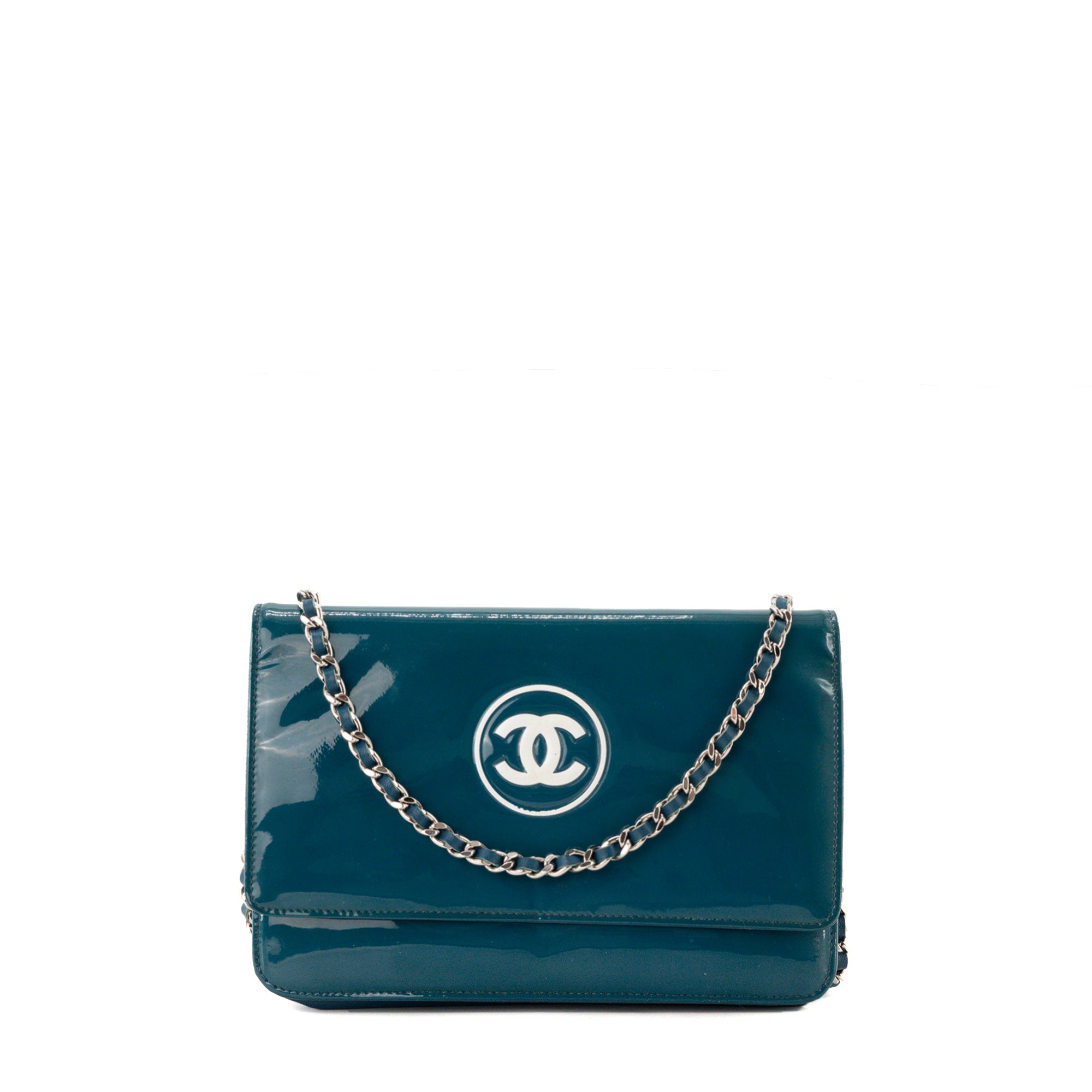 CHANEL - Sac à bandoulière Wallet On Chain Chanel en cuir verni bleu