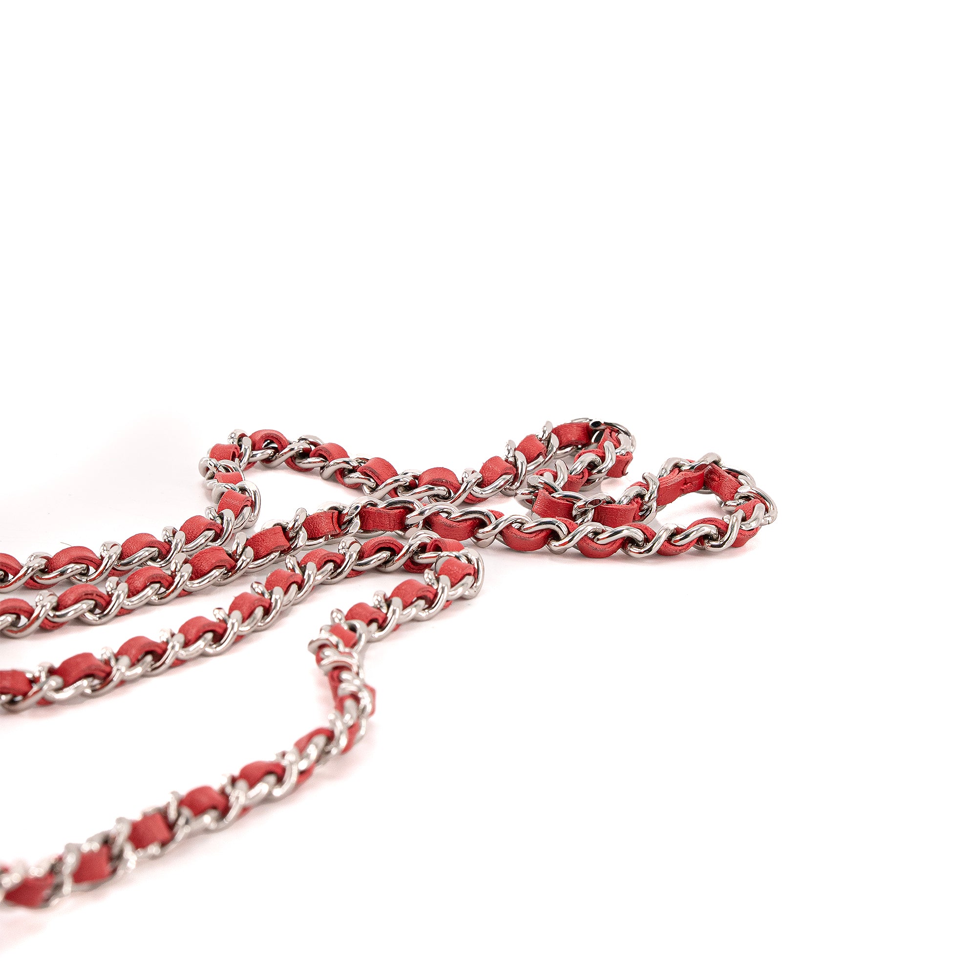 CHANEL - Sac à bandoulière Wallet on Chain Chanel en cuir verni corail