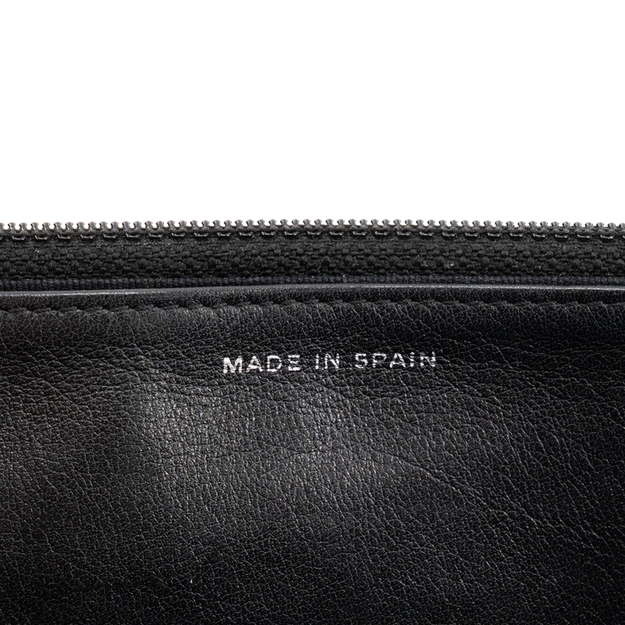 CHANEL - Sac à bandoulière Wallet On Chain Chanel en cuir verni noir