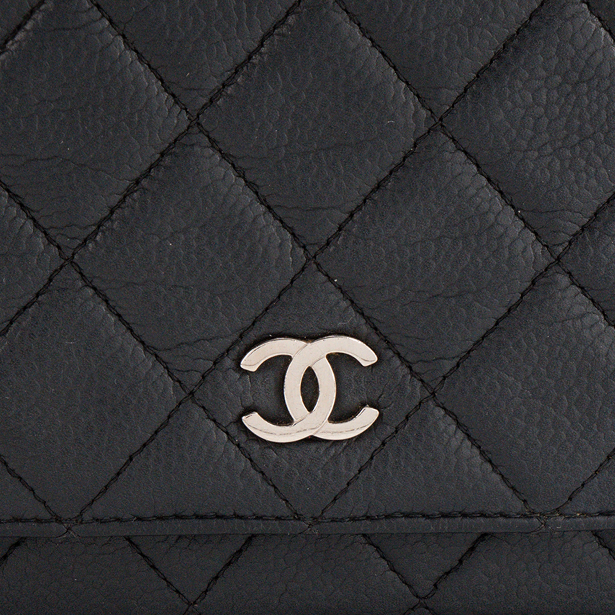 CHANEL - Sac à bandoulière Wallet on chain Classique/Timeless Chanel en cuir caviar noir