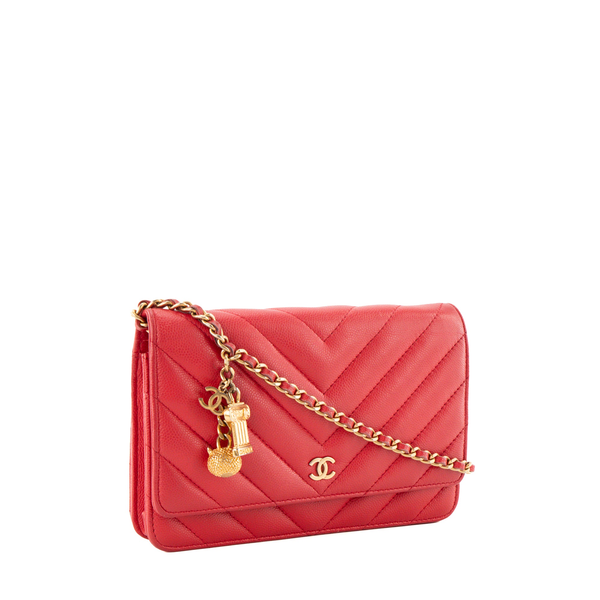 CHANEL - Sac à bandoulière Wallet On Chain Classique/Timeless Chanel en cuir caviar rouge édition limitée