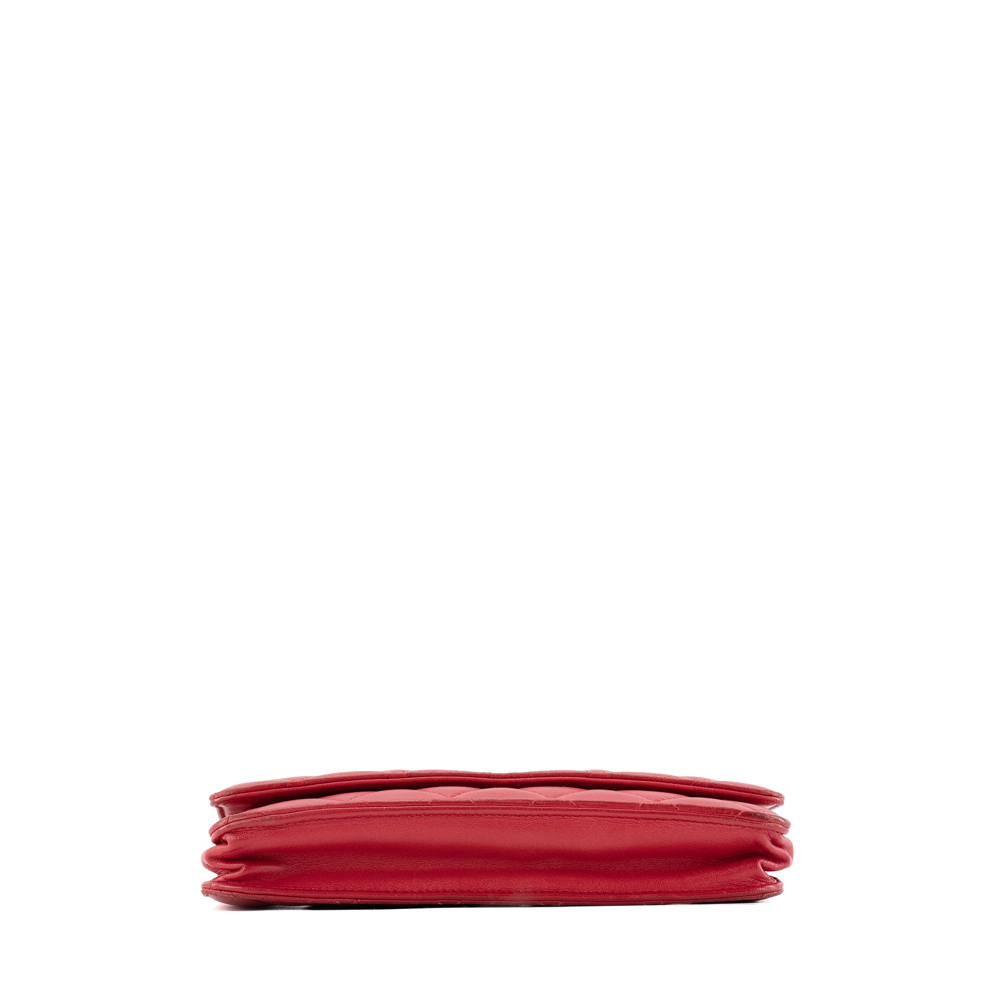 CHANEL - Sac à bandoulière Wallet on Chain Classique/Timeless Chanel en cuir lisse framboise