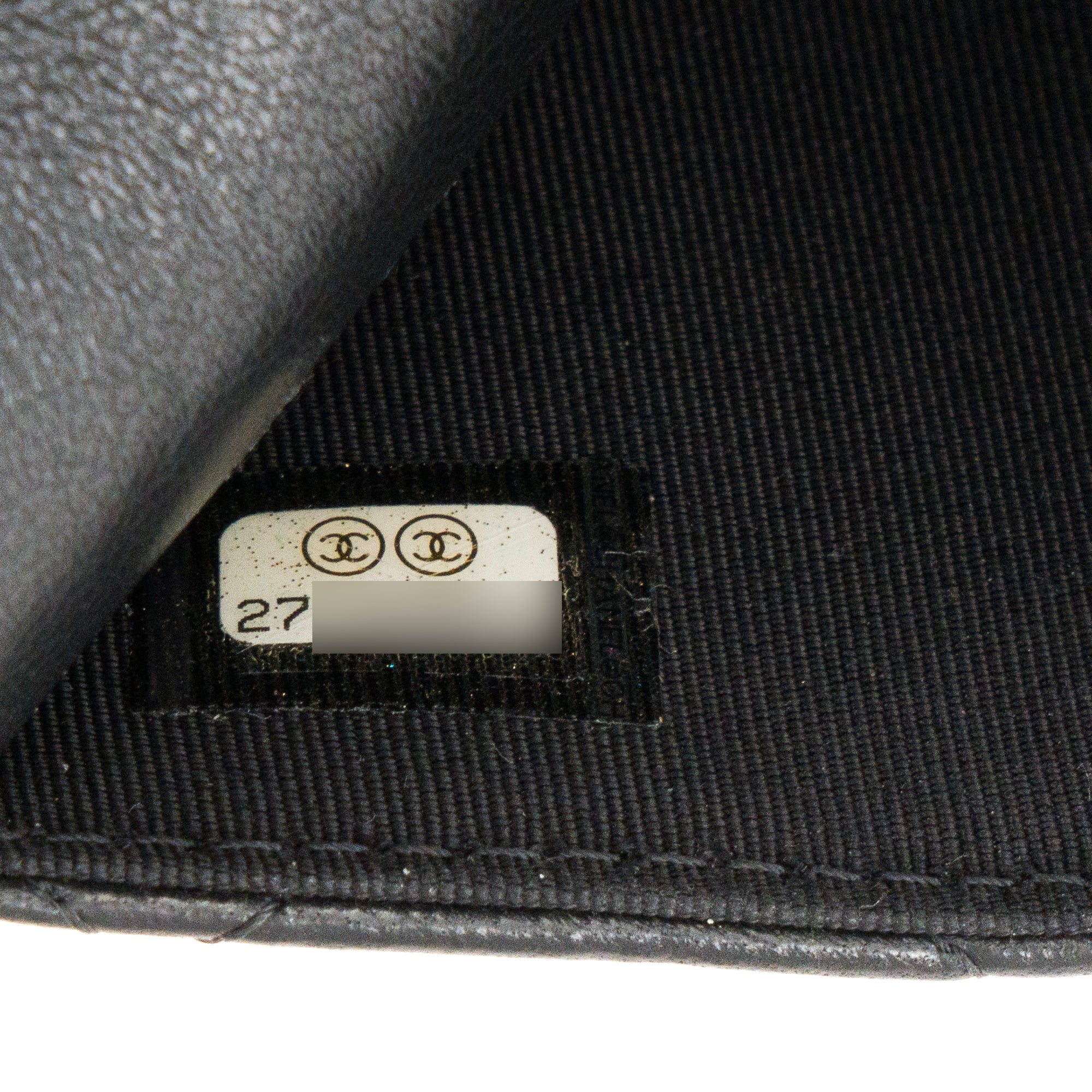CHANEL - Sac à bandoulière Wallet On Chain Classique/Timeless Chanel en cuir lisse noir
