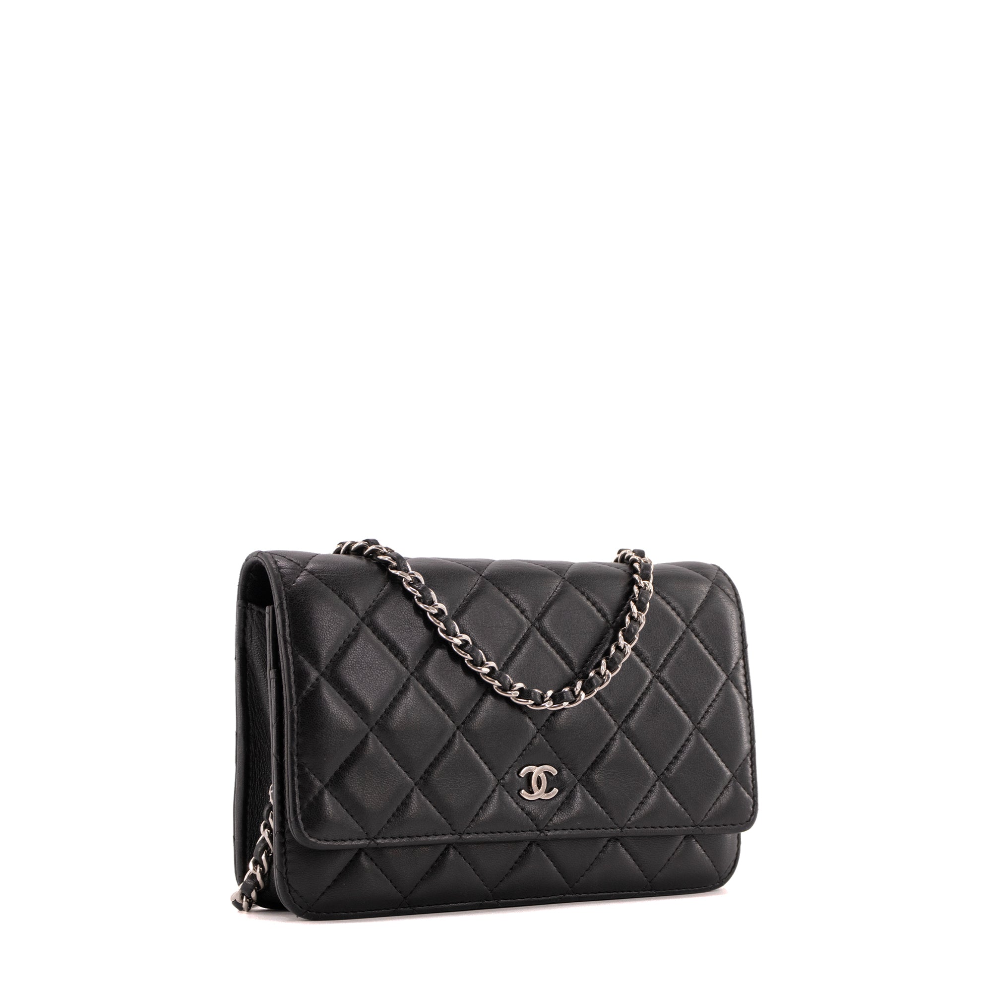 CHANEL - Sac à bandoulière Wallet On Chain Classique/Timeless Chanel en cuir lisse noir