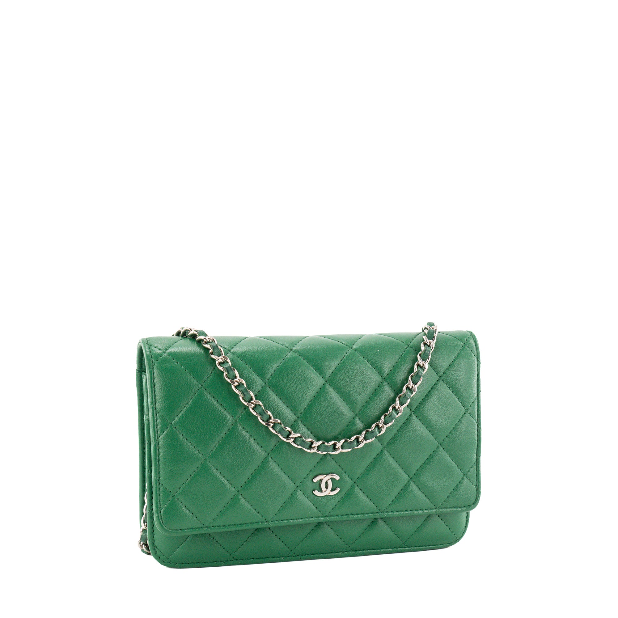 CHANEL - Sac à bandoulière Wallet On Chain Classique/Timeless Chanel en cuir lisse vert