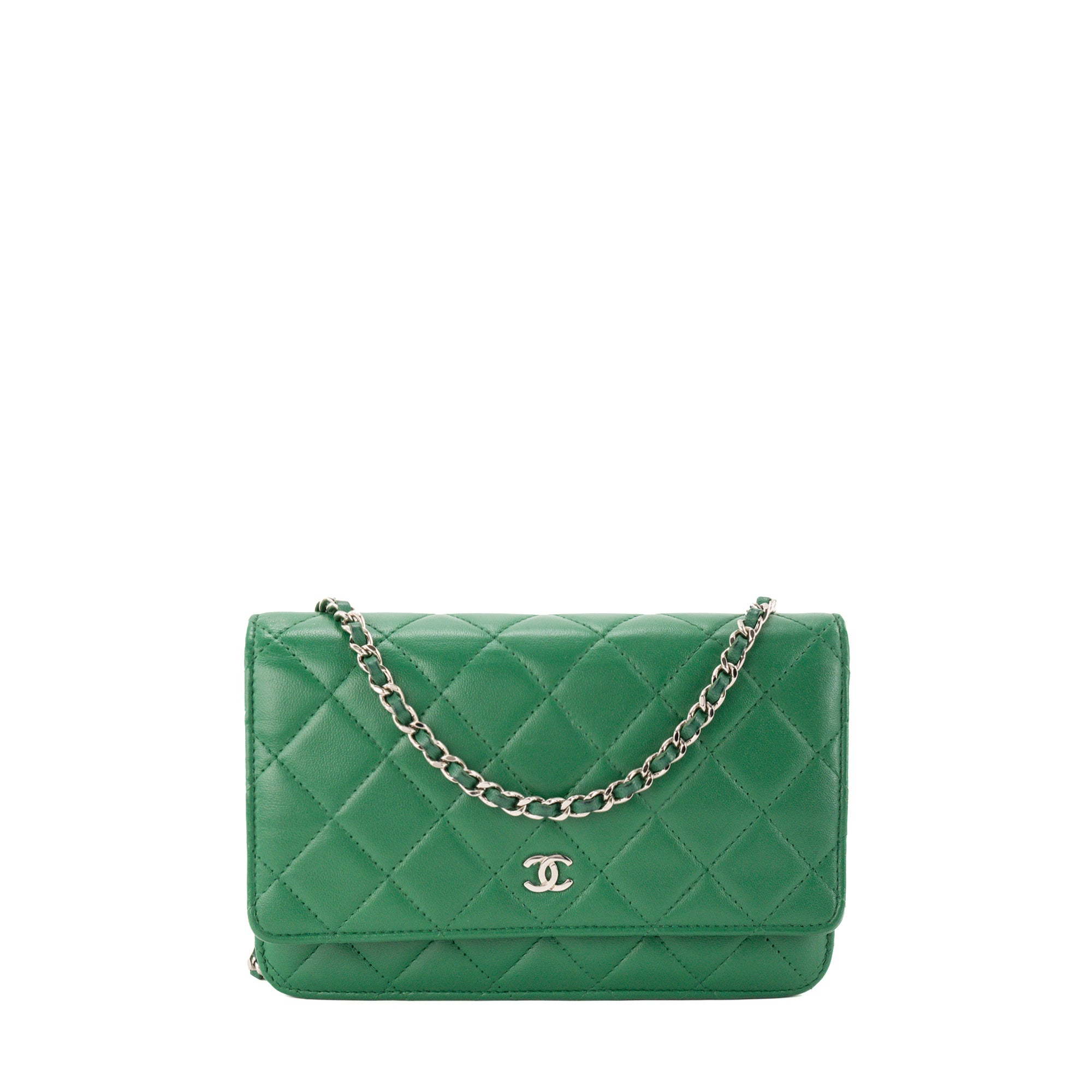 CHANEL - Sac à bandoulière Wallet On Chain Classique/Timeless Chanel en cuir lisse vert