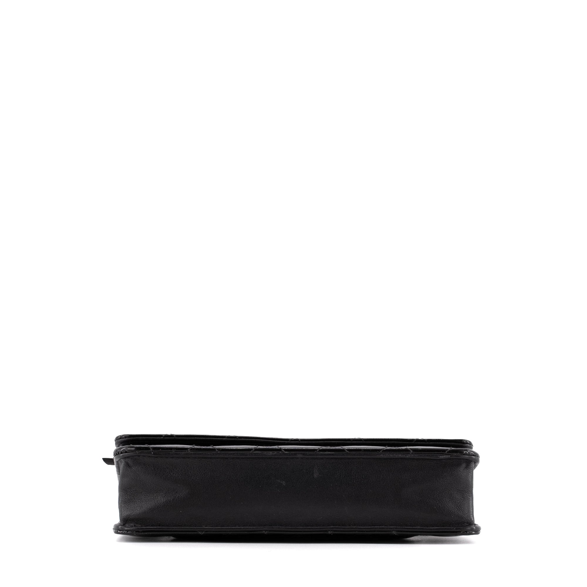 CHANEL - Sac à bandoulière Wallet On Chain Classique/Timeless Chanel en cuir noir édition limitée so black