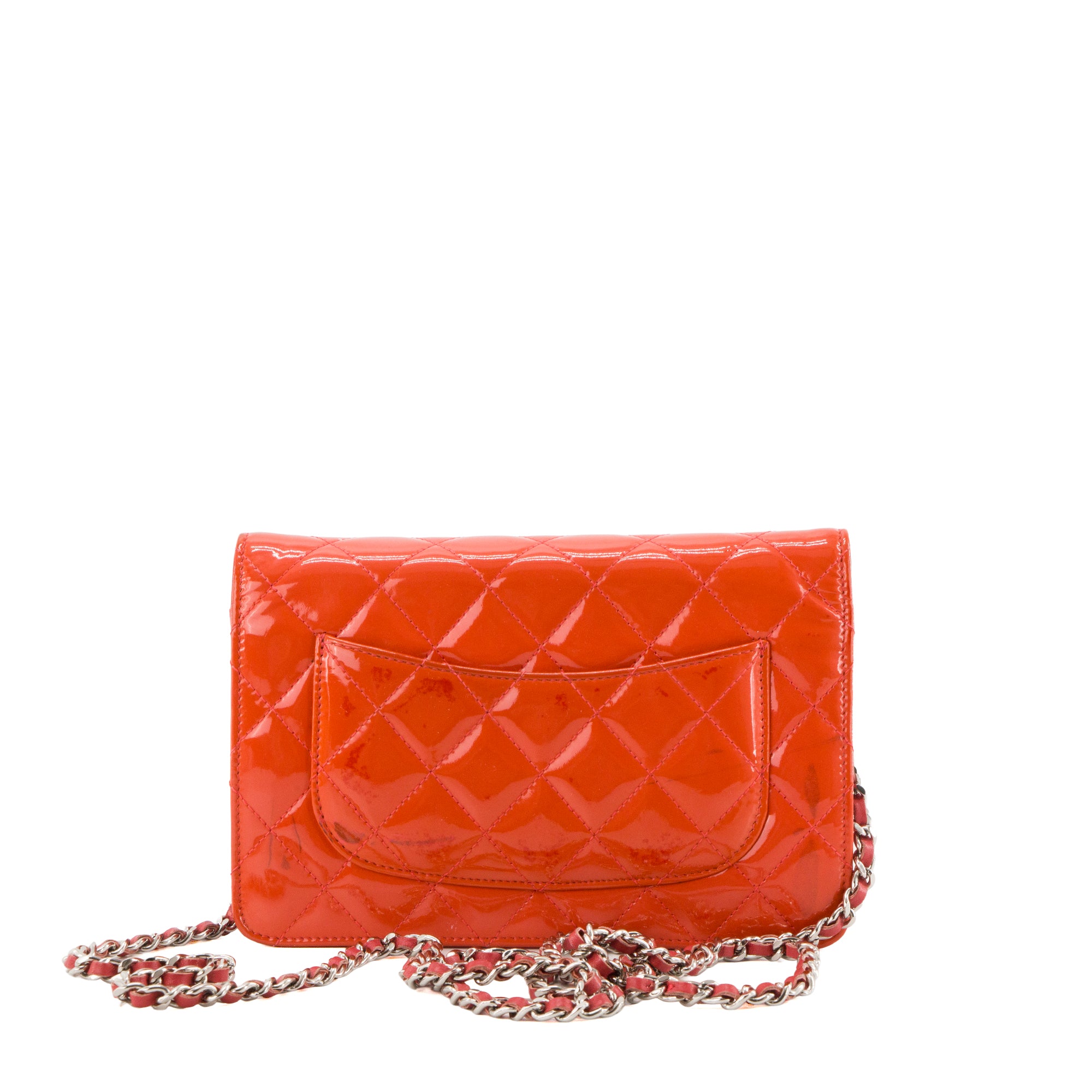 CHANEL - Sac à bandoulière Wallet On Chain Classique/Timeless Chanel en cuir verni orange