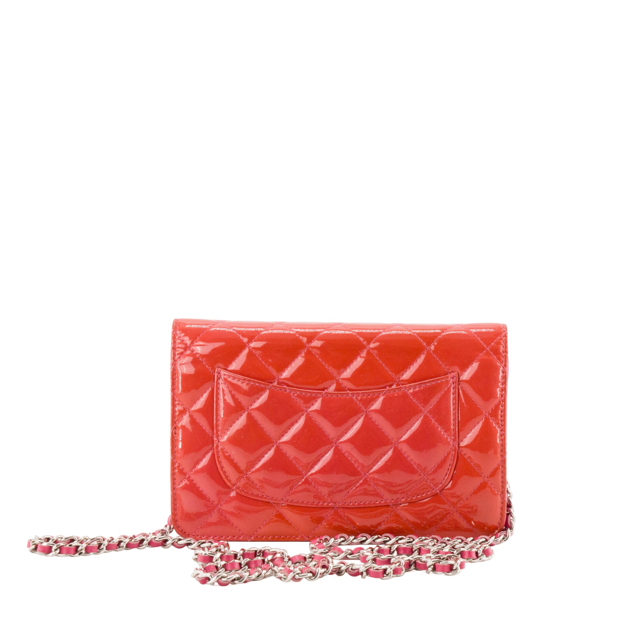 CHANEL - Sac à bandoulière Wallet On Chain Classique/Timeless Chanel en cuir verni rose