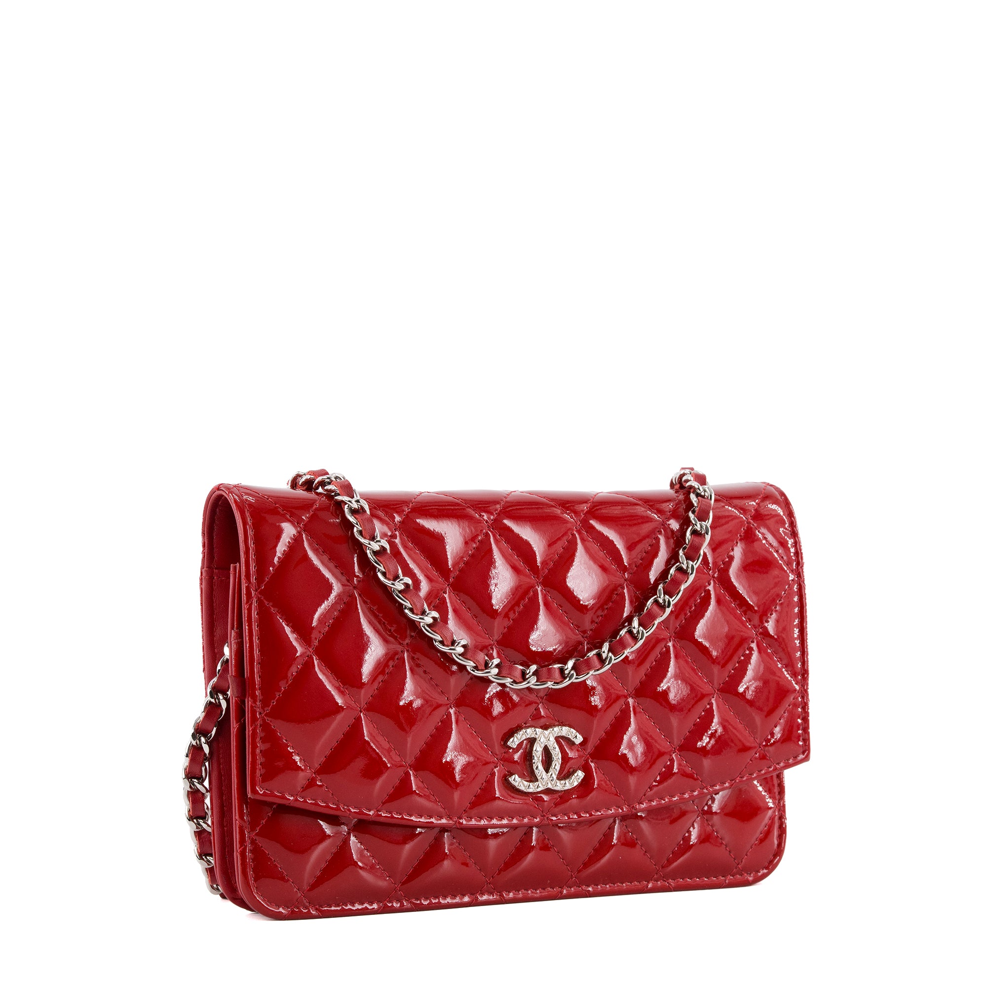 CHANEL - Sac à bandoulière Wallet On Chain Classique/Timeless Chanel en cuir verni rouge édition limitée