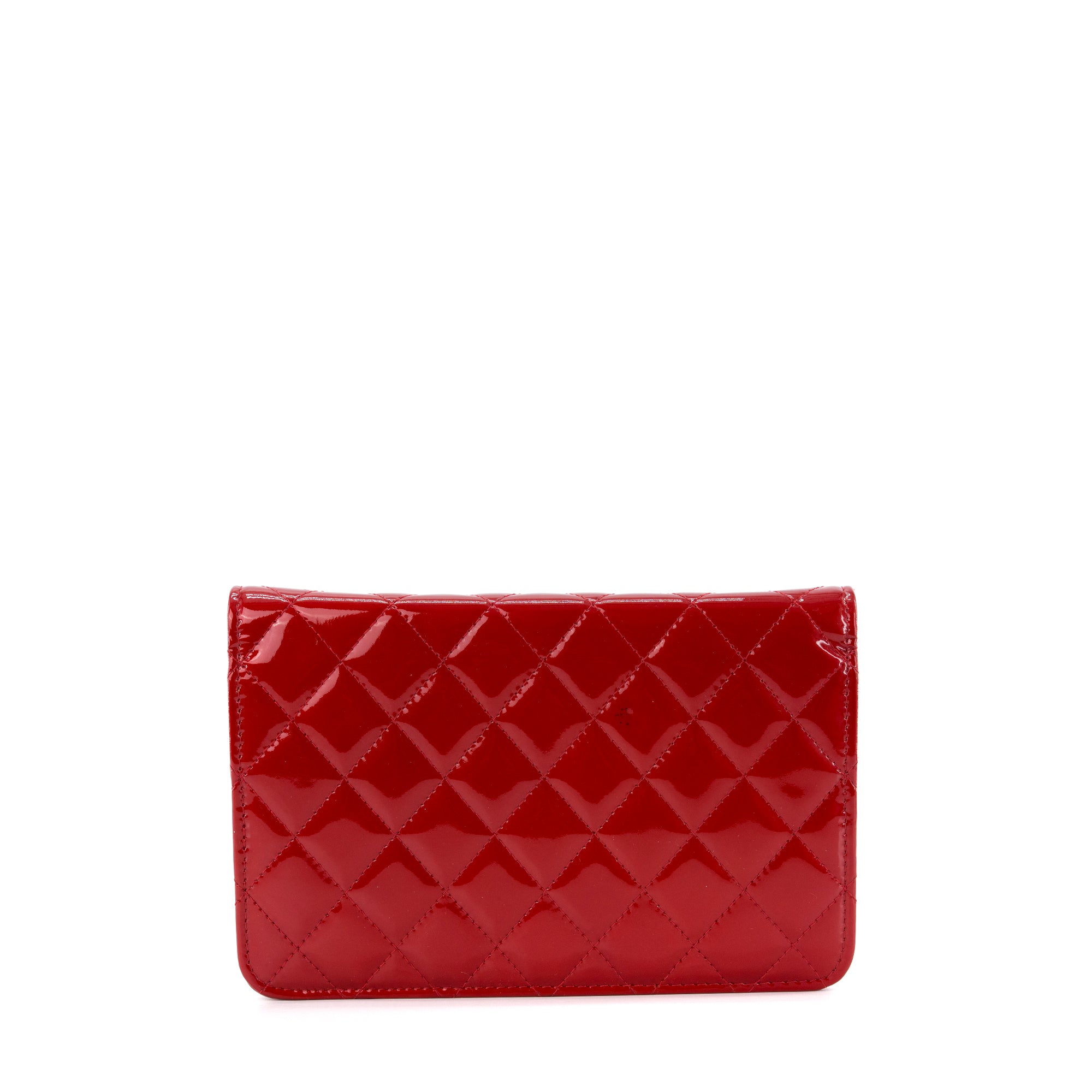 CHANEL - Sac à bandoulière Wallet On Chain Classique/Timeless Chanel en cuir verni rouge édition limitée