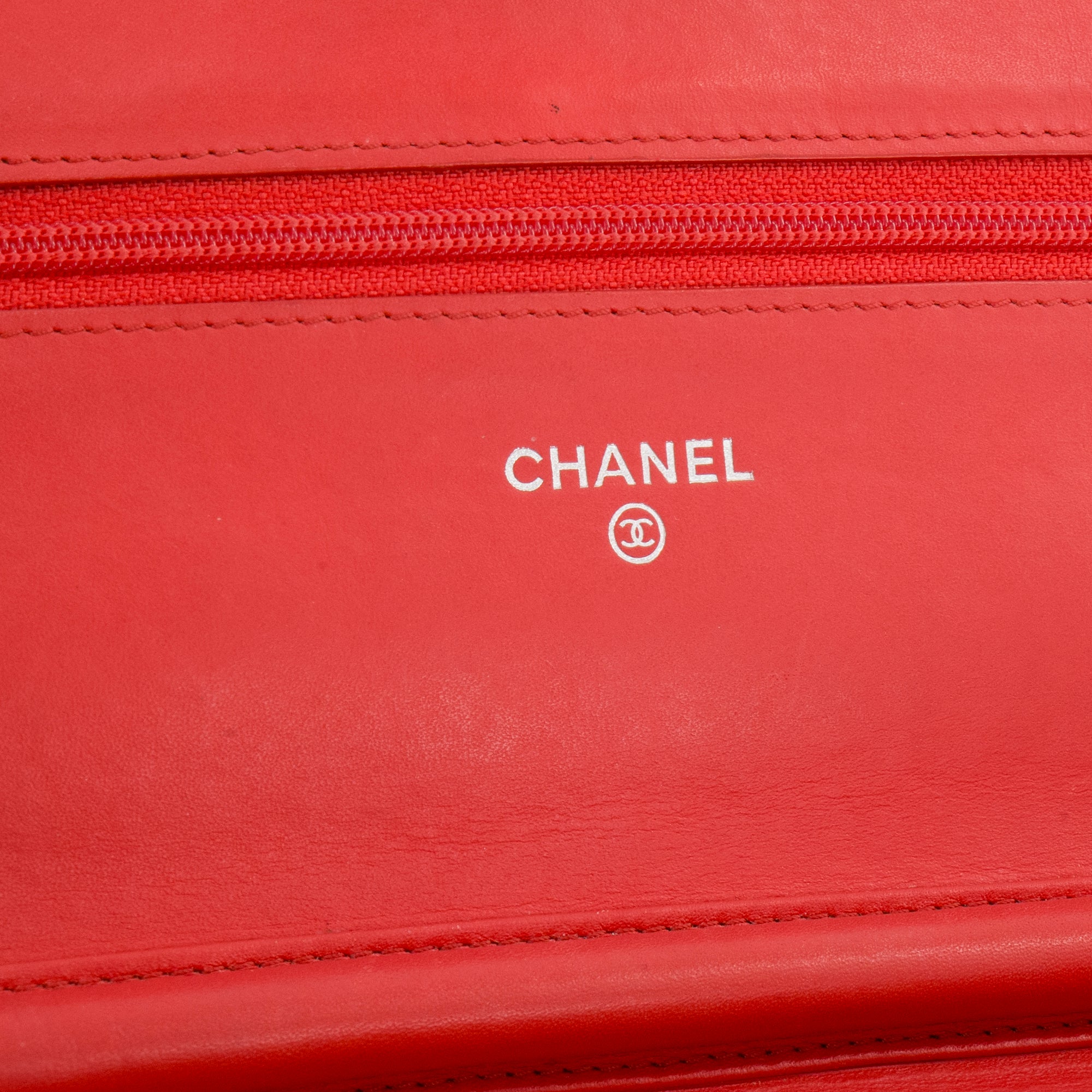 CHANEL - Sac à bandoulière Wallet on Chain Coco Mark Chanel en cuir caviar corail