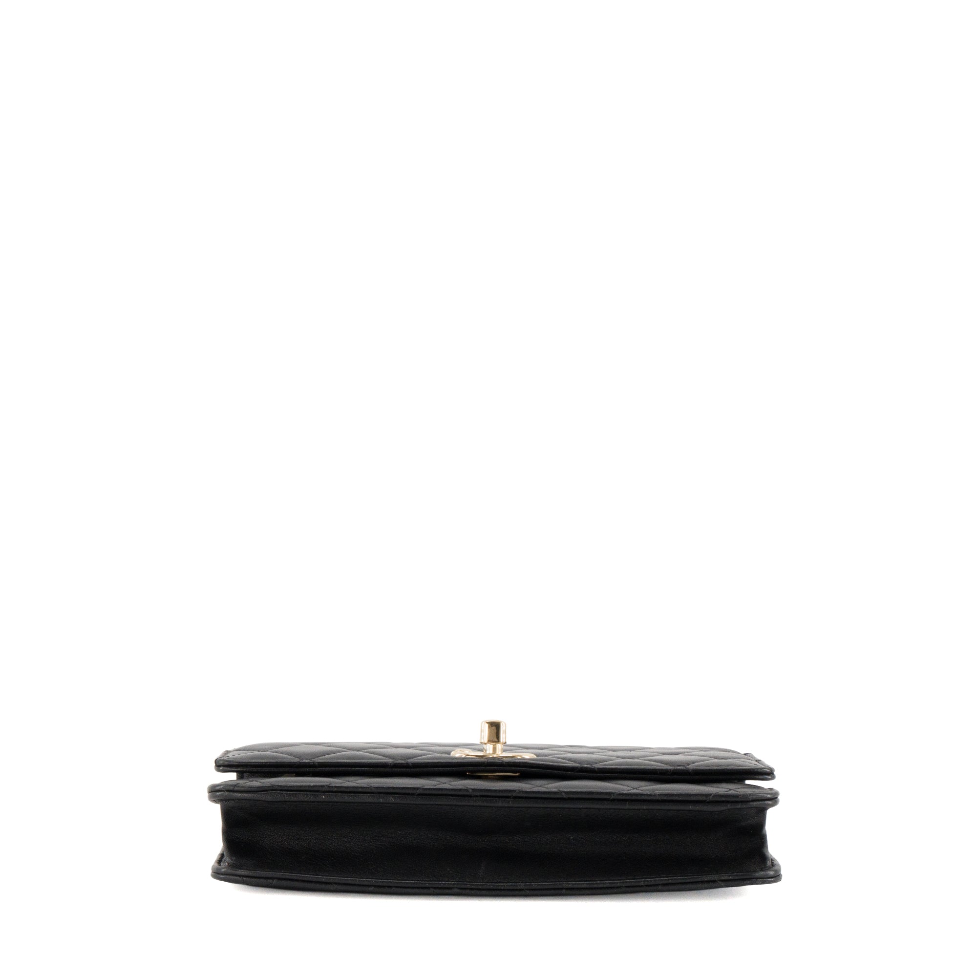CHANEL - Sac à bandoulière Wallet On Chain Trendy CC Chanel en cuir lisse noir