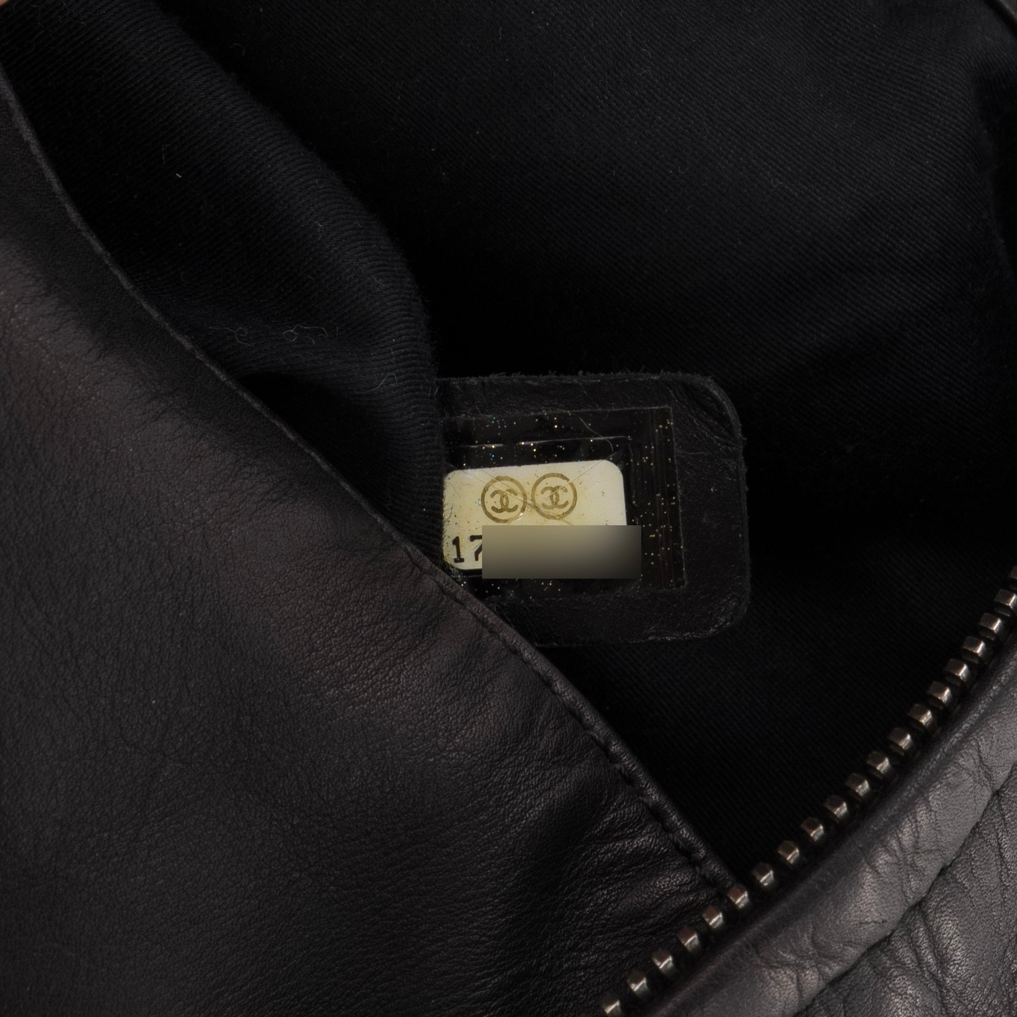 CHANEL - Sac à dos Multipocket Chanel en cuir noir