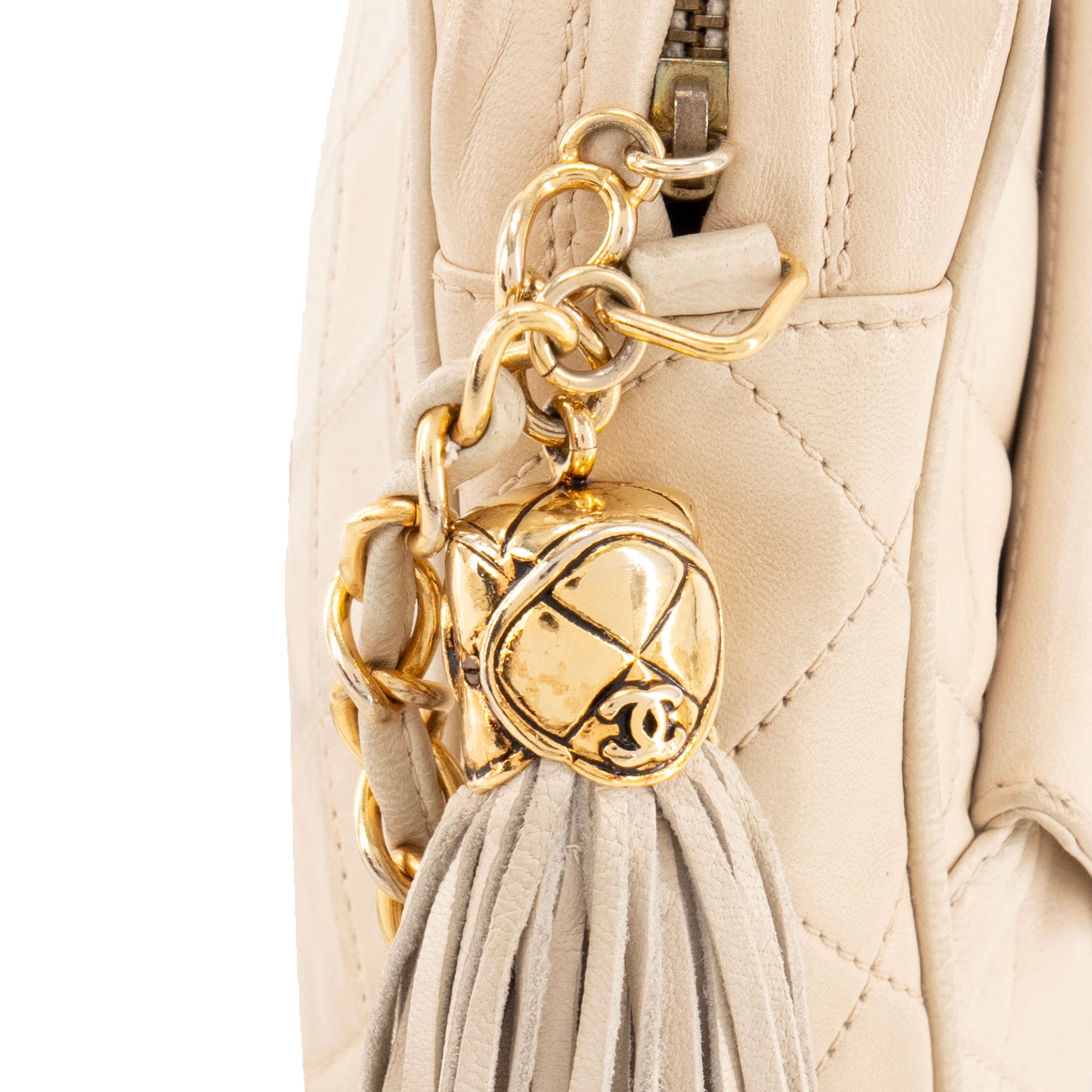 CHANEL - Sac à épaule Camera Chanel en cuir beige vintage