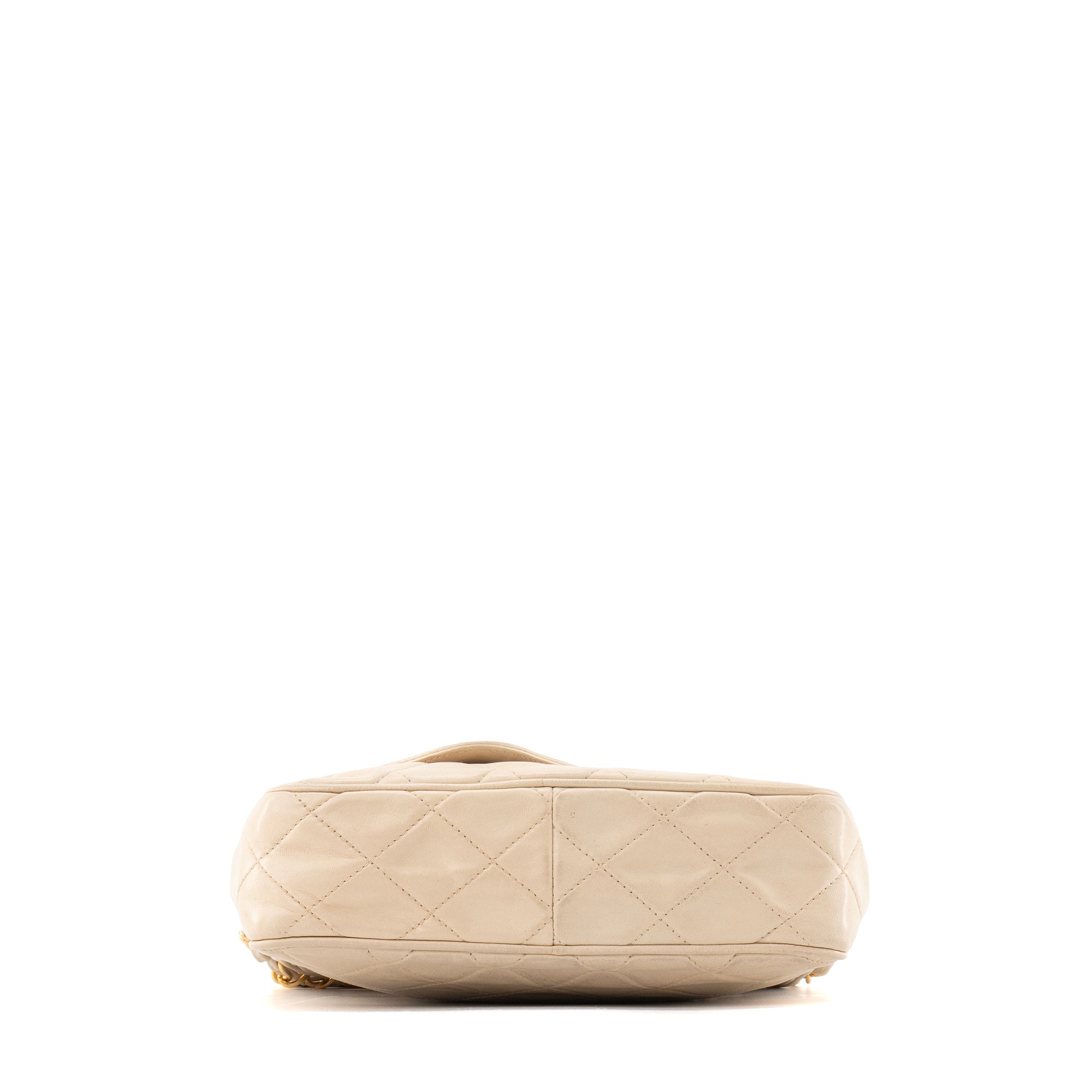 CHANEL - Sac à épaule Camera Chanel en cuir beige vintage