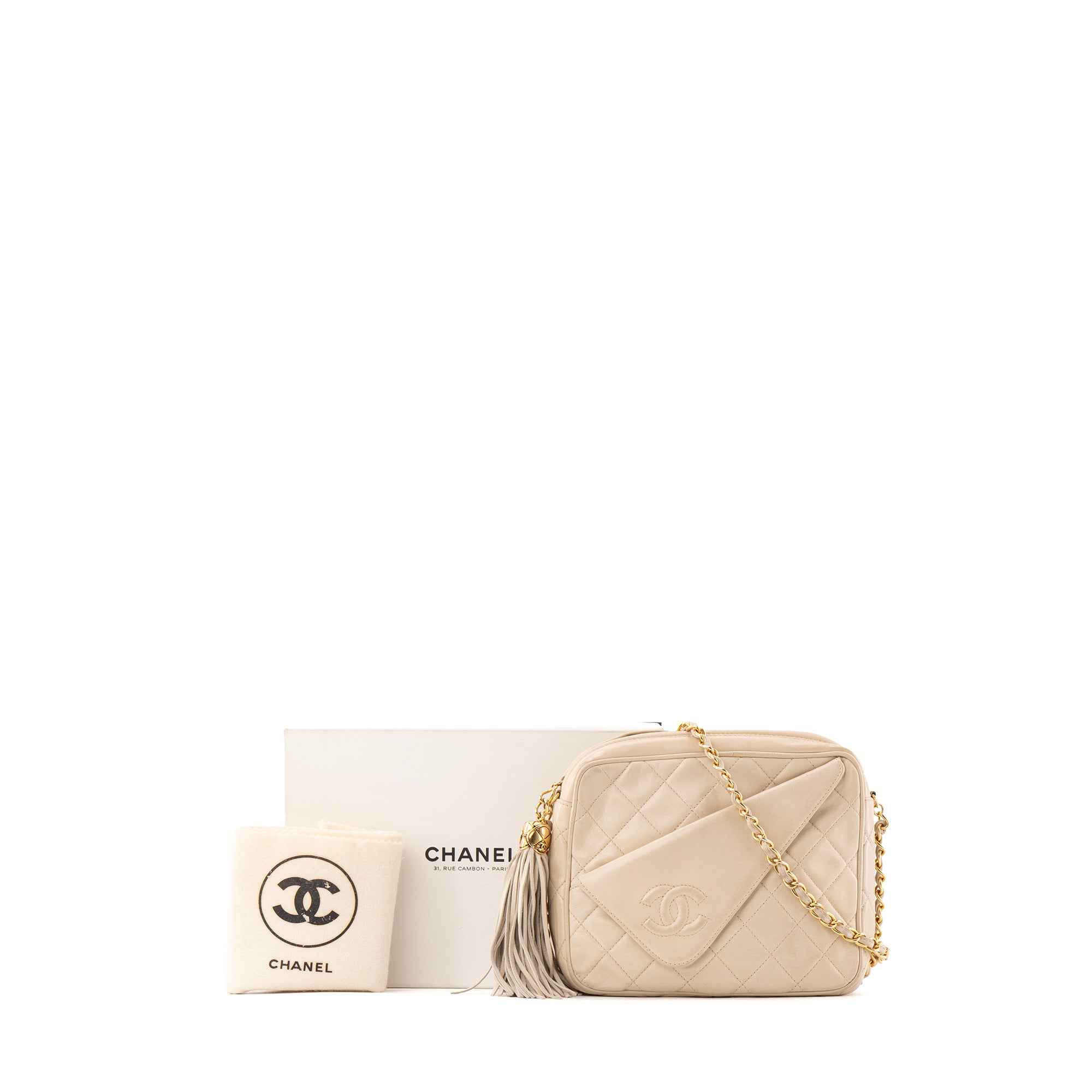 CHANEL - Sac à épaule Camera Chanel en cuir beige vintage