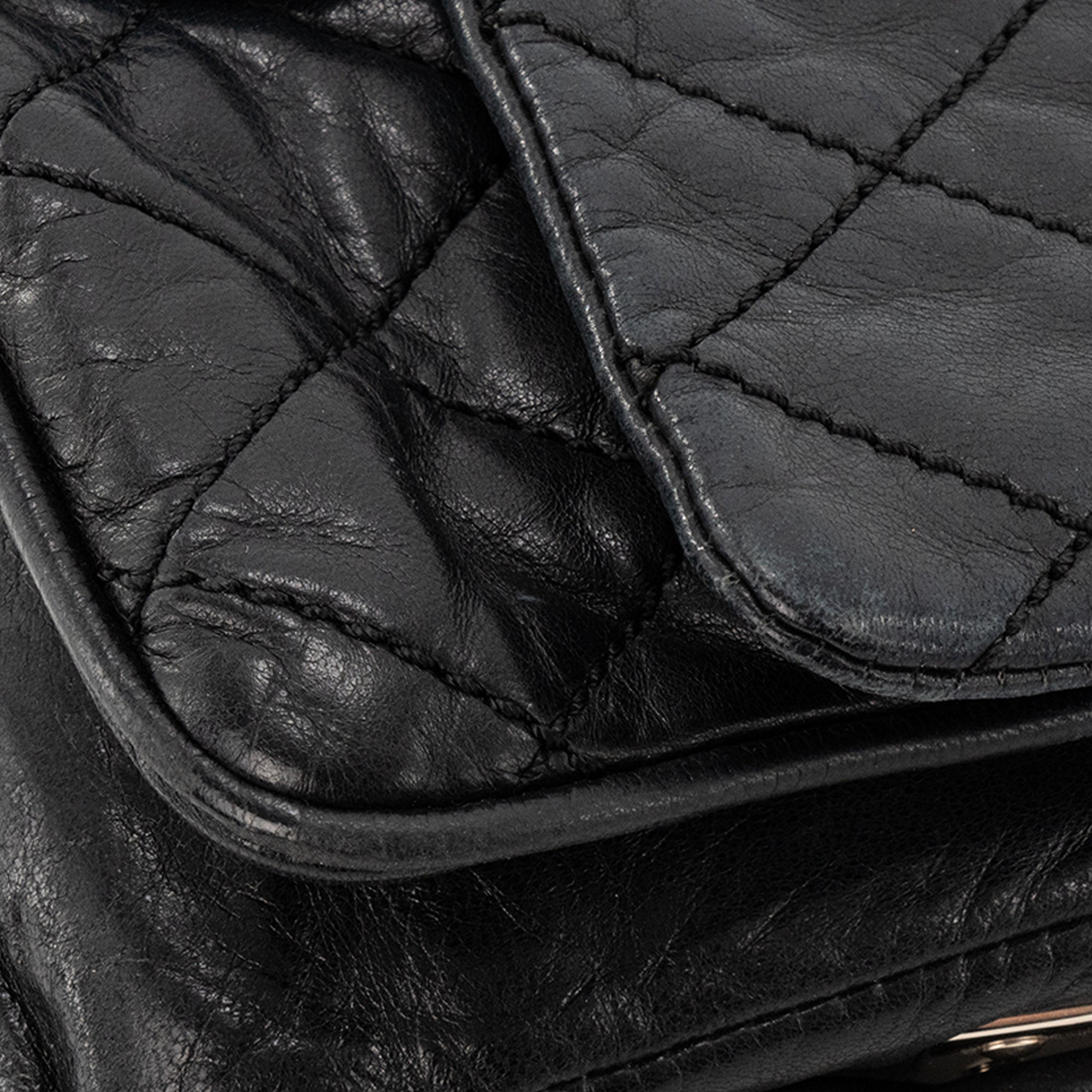 CHANEL - Sac à épaule CC Chanel en cuir lisse noir vintage