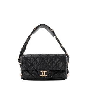 CHANEL - Sac à épaule CC Chanel en cuir lisse noir vintage