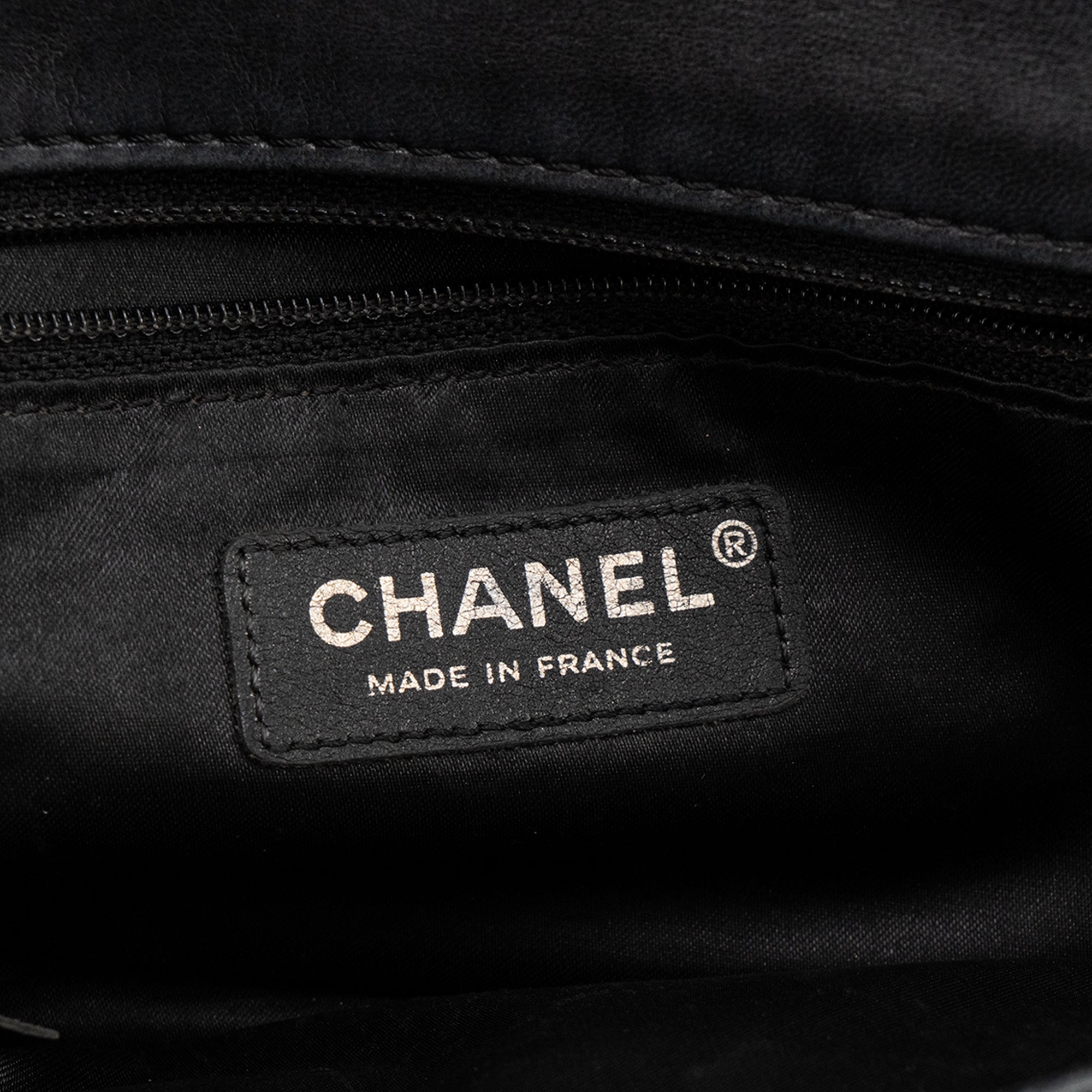 CHANEL - Sac à épaule CC Chanel en cuir lisse noir vintage