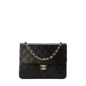 CHANEL - Sac à épaule Simple Flap Chanel en cuir lisse noir vintage