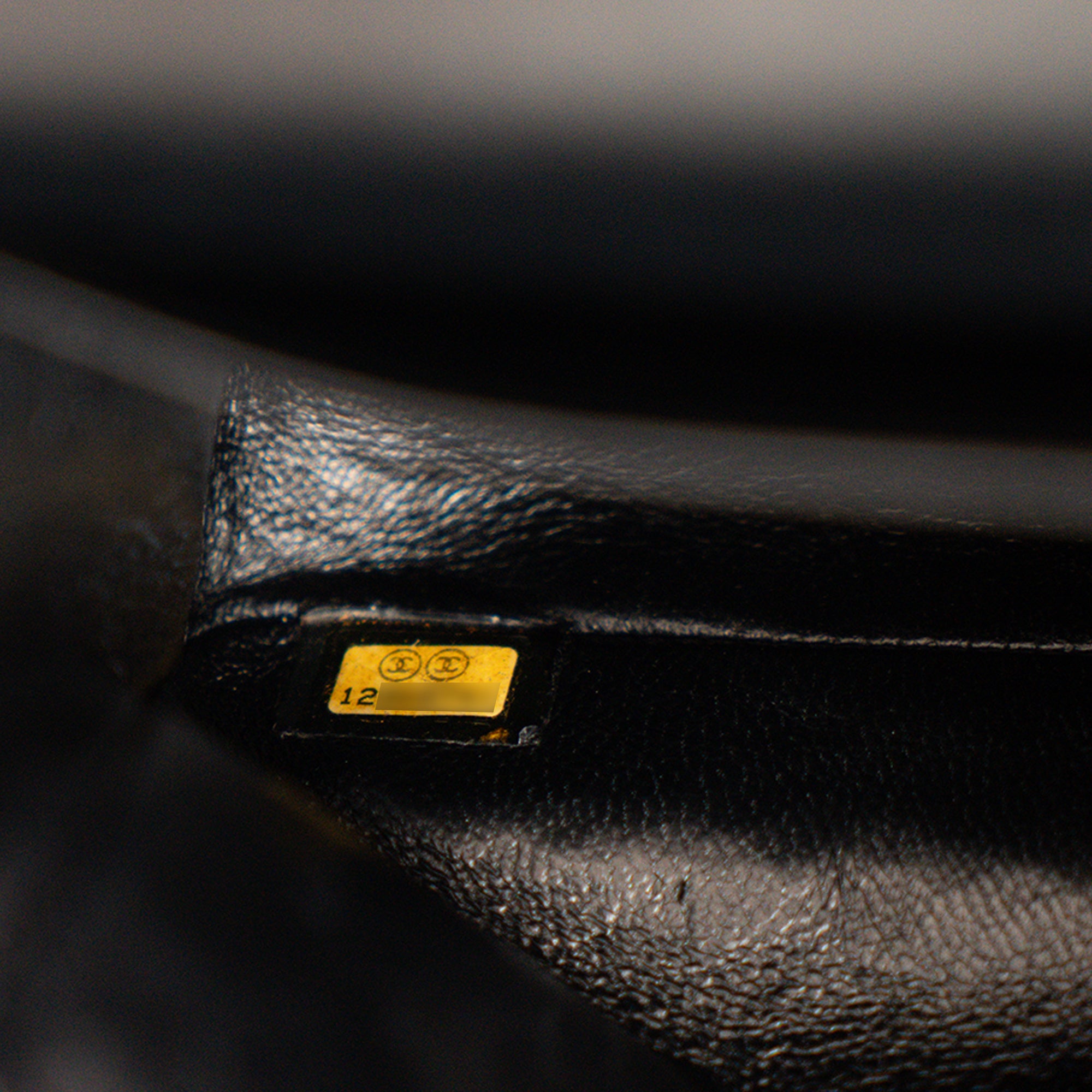 CHANEL - Sac à épaule Classique/Timeless 11.12 Chanel en cuir caviar noir