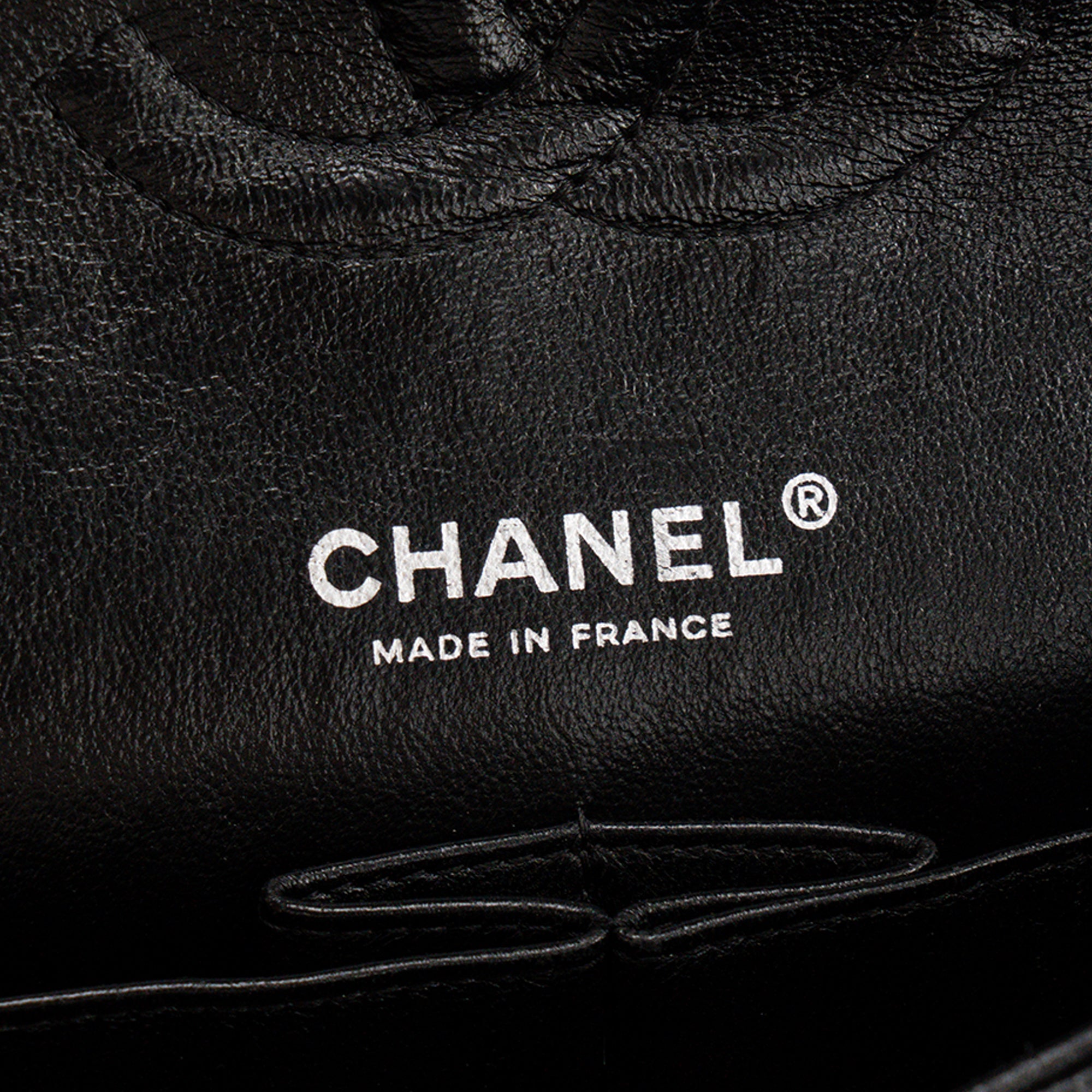 CHANEL - Sac à épaule Classique/Timeless 11.12 Chanel en cuir caviar noir