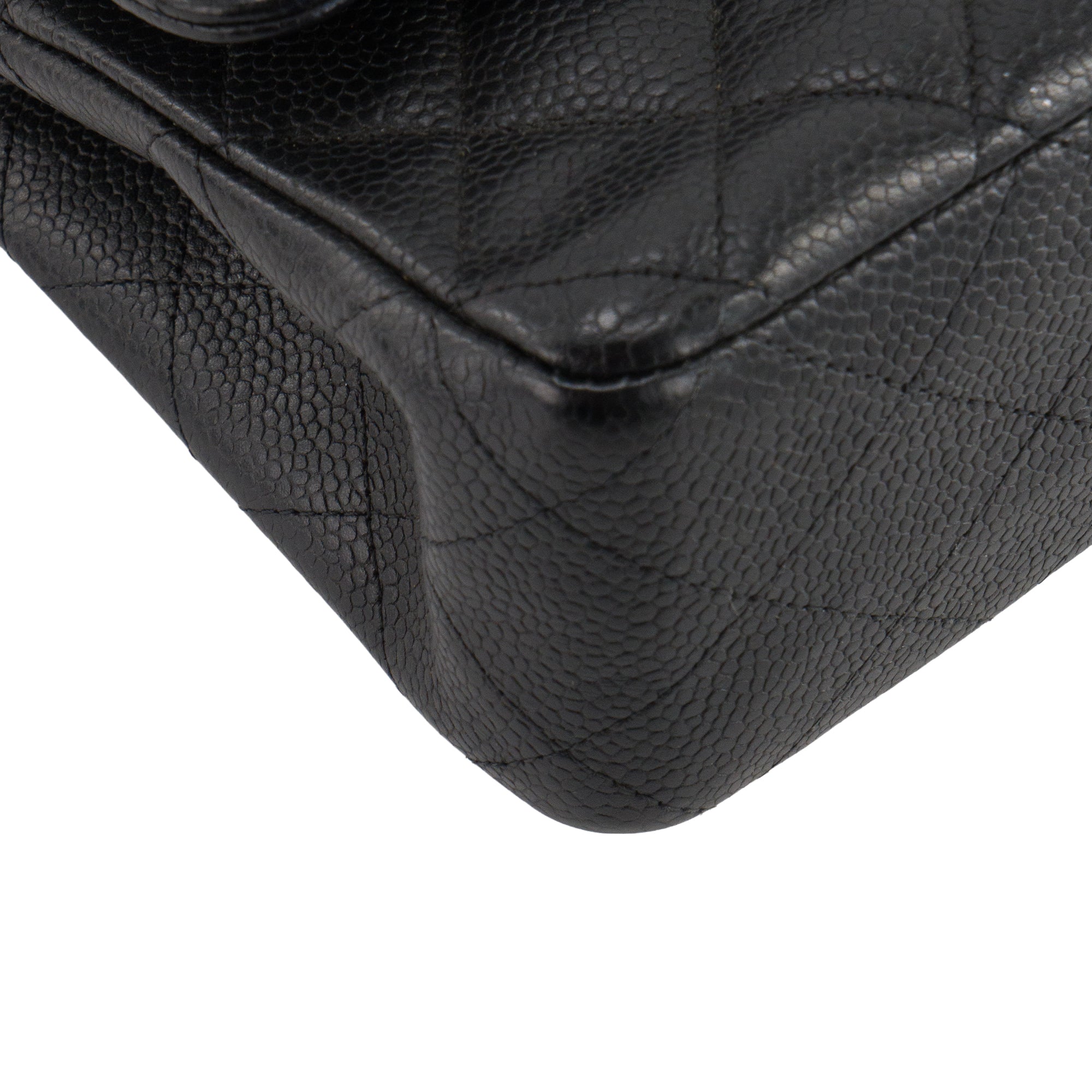 CHANEL - Sac à épaule Classique/Timeless 11.12 Chanel en cuir caviar noir