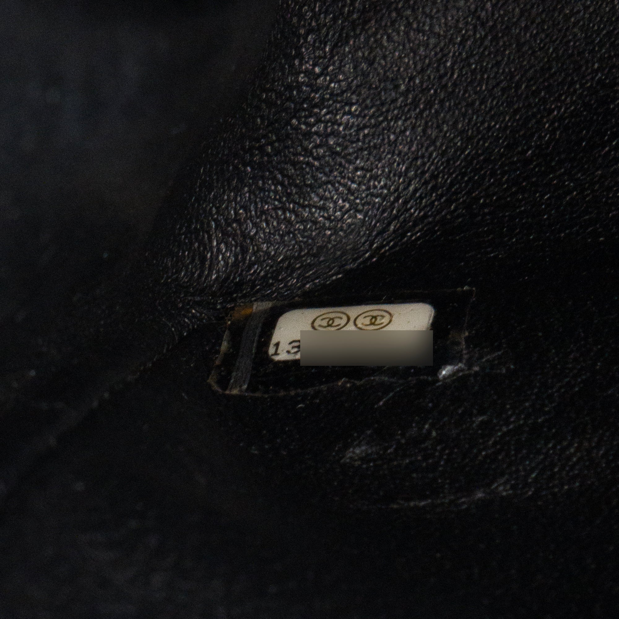 CHANEL - Sac à épaule Classique/Timeless 11.12 Chanel en cuir caviar noir