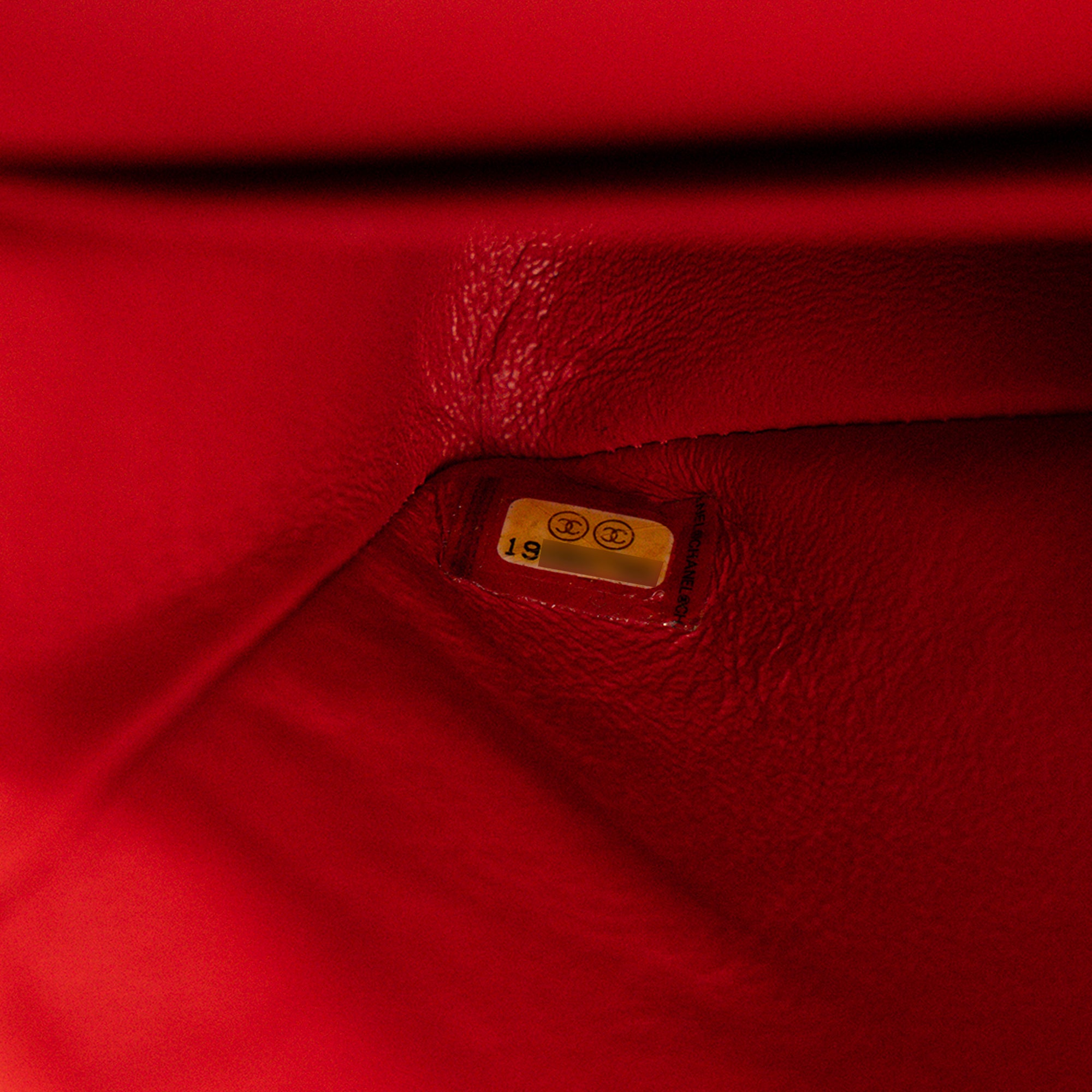 CHANEL - Sac à épaule Classique/Timeless 11.12 Chanel en cuir lisse rouge