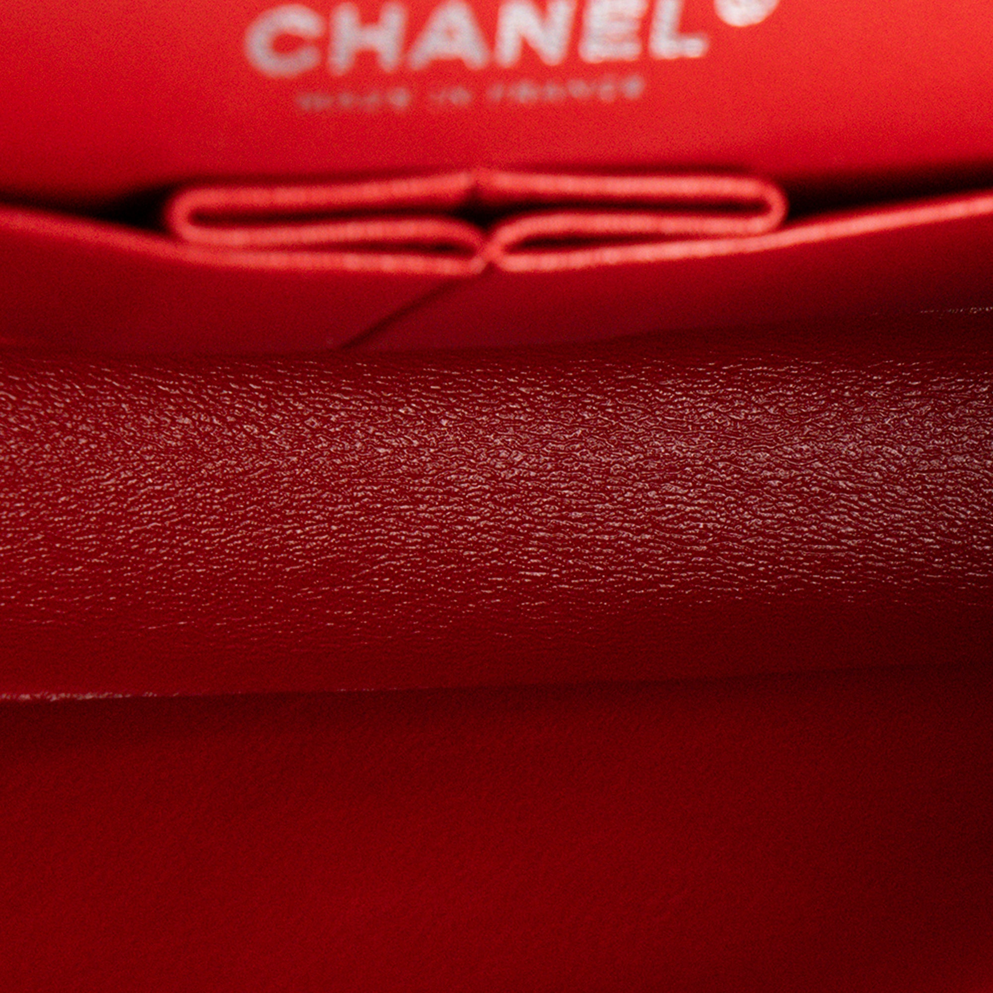 CHANEL - Sac à épaule Classique/Timeless 11.12 Chanel en cuir lisse rouge