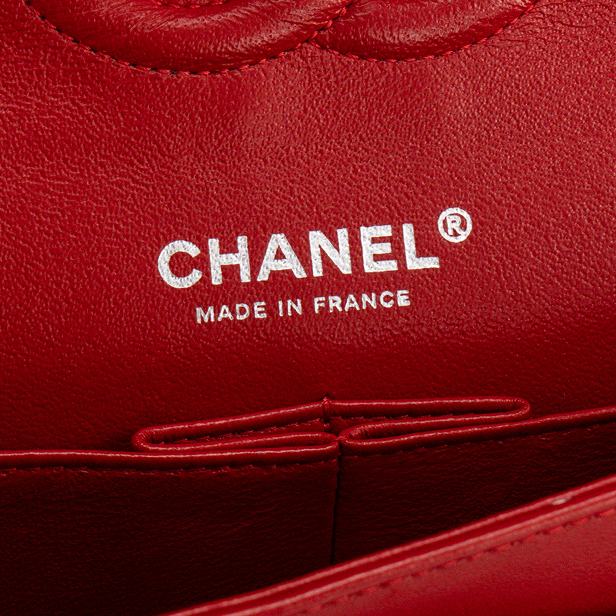 CHANEL - Sac à épaule Classique/Timeless 11.12 Chanel en cuir lisse rouge