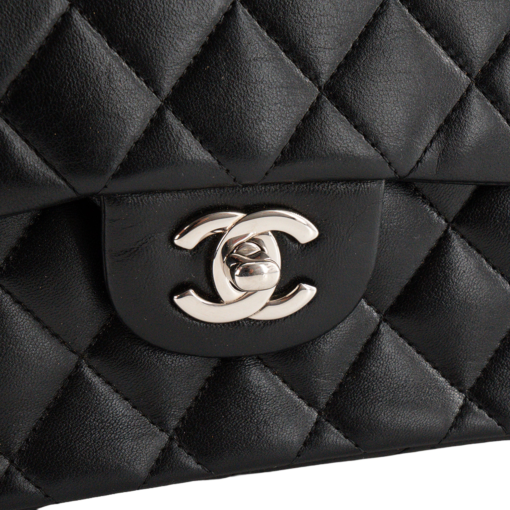 CHANEL - Sac à épaule Classique/Timeless 11.13 Small Chanel en cuir lisse noir
