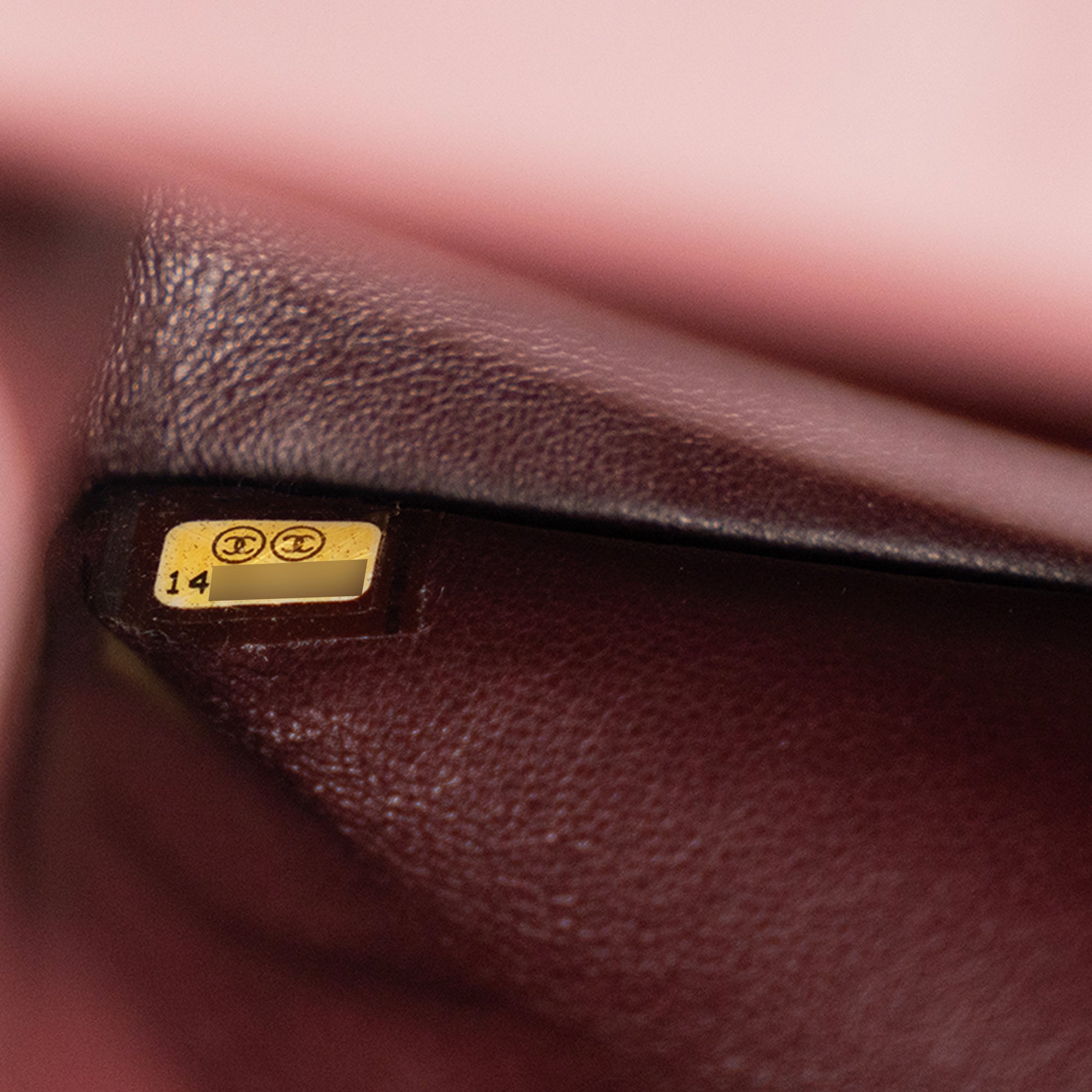 CHANEL - Sac à épaule Classique/Timeless 11.13 Chanel en cuir lisse noir