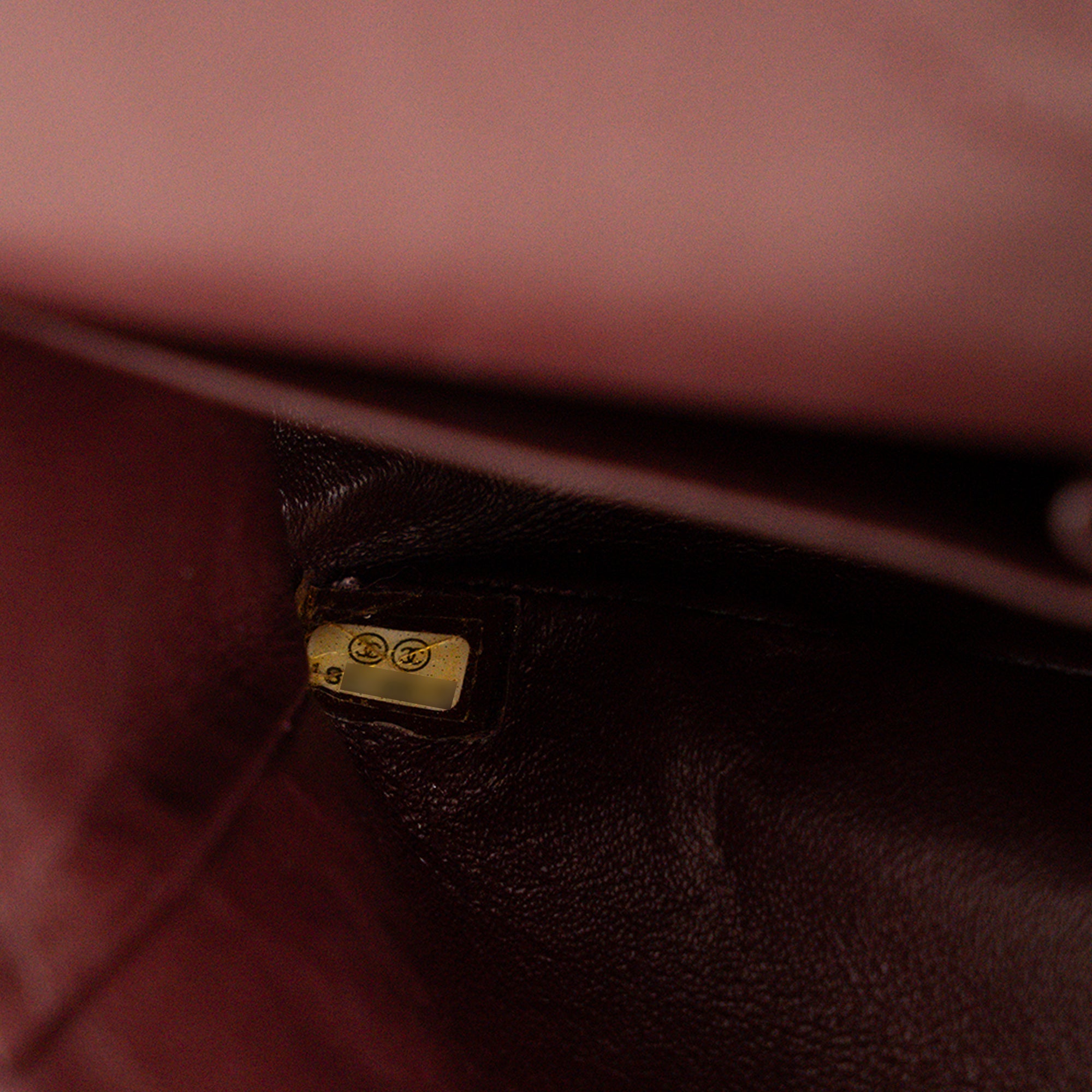 CHANEL - Sac à épaule Classique/Timeless 11.13 small Chanel en cuir caviar noir